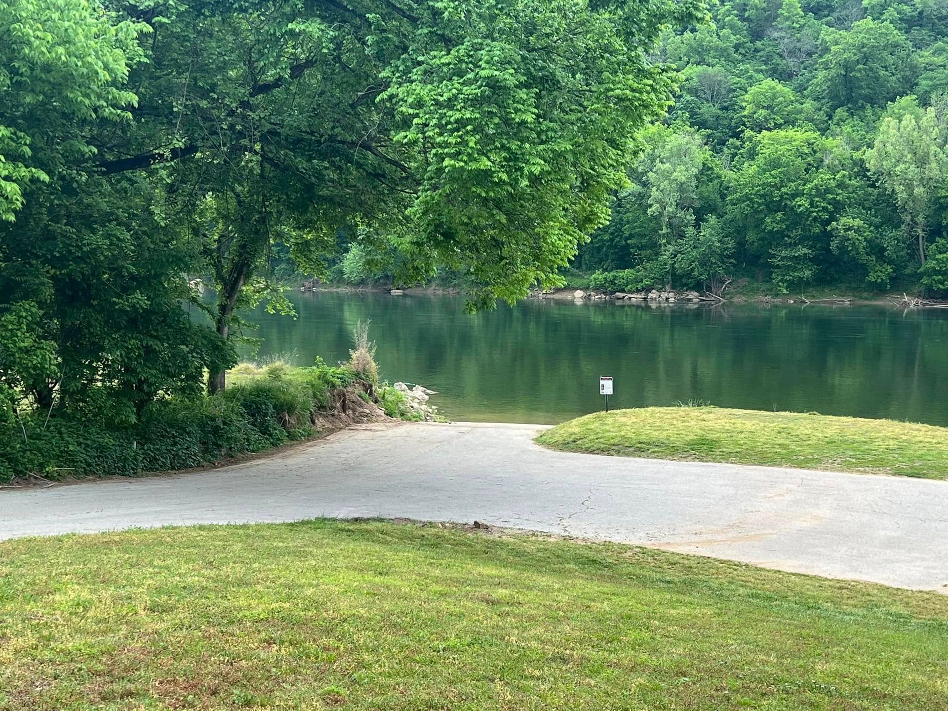 rv resort near white river and Lake Norfork river access