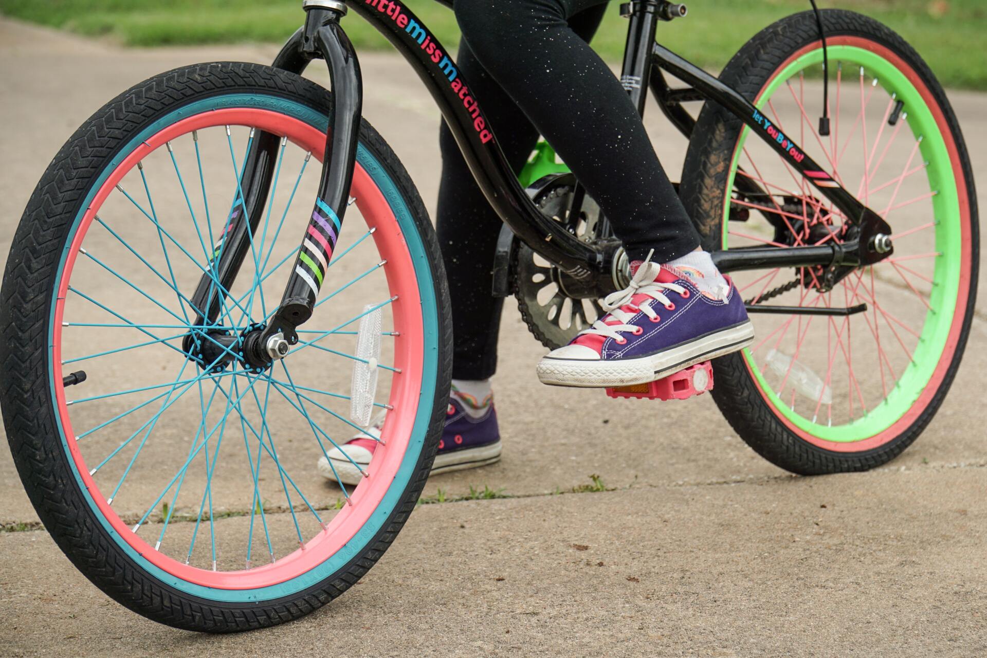 2 kids on bicycle