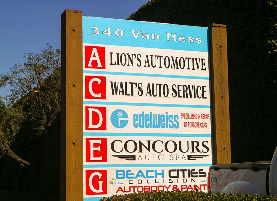 A sign that says 340 van ness on it | Walt's Auto Service