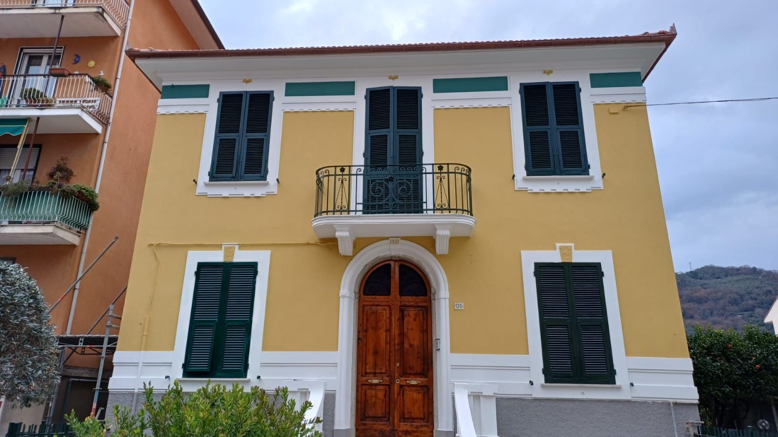 RIFACIMENTO E COLORITURA FACCIATE