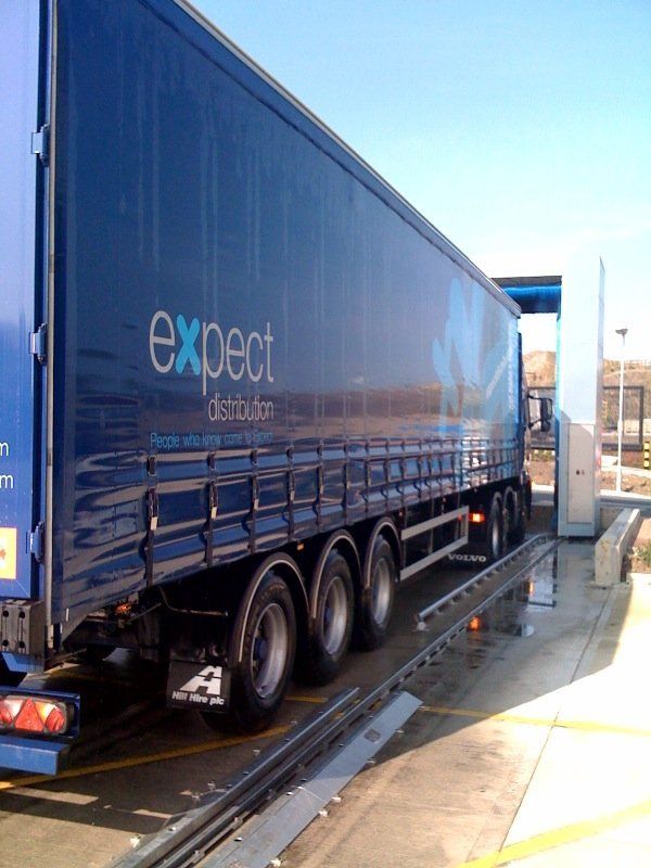 truck washing equipment