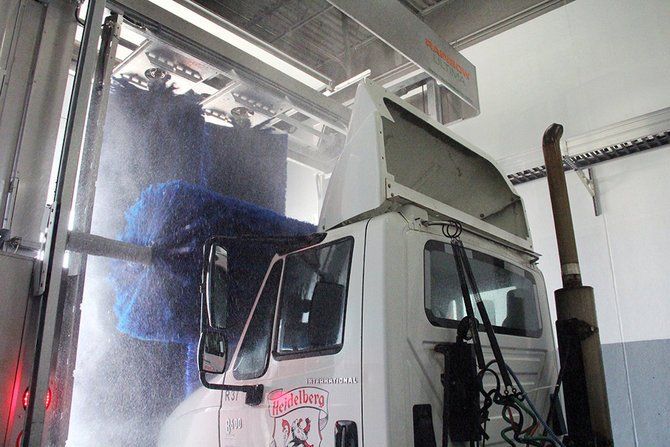 truck washing equipment