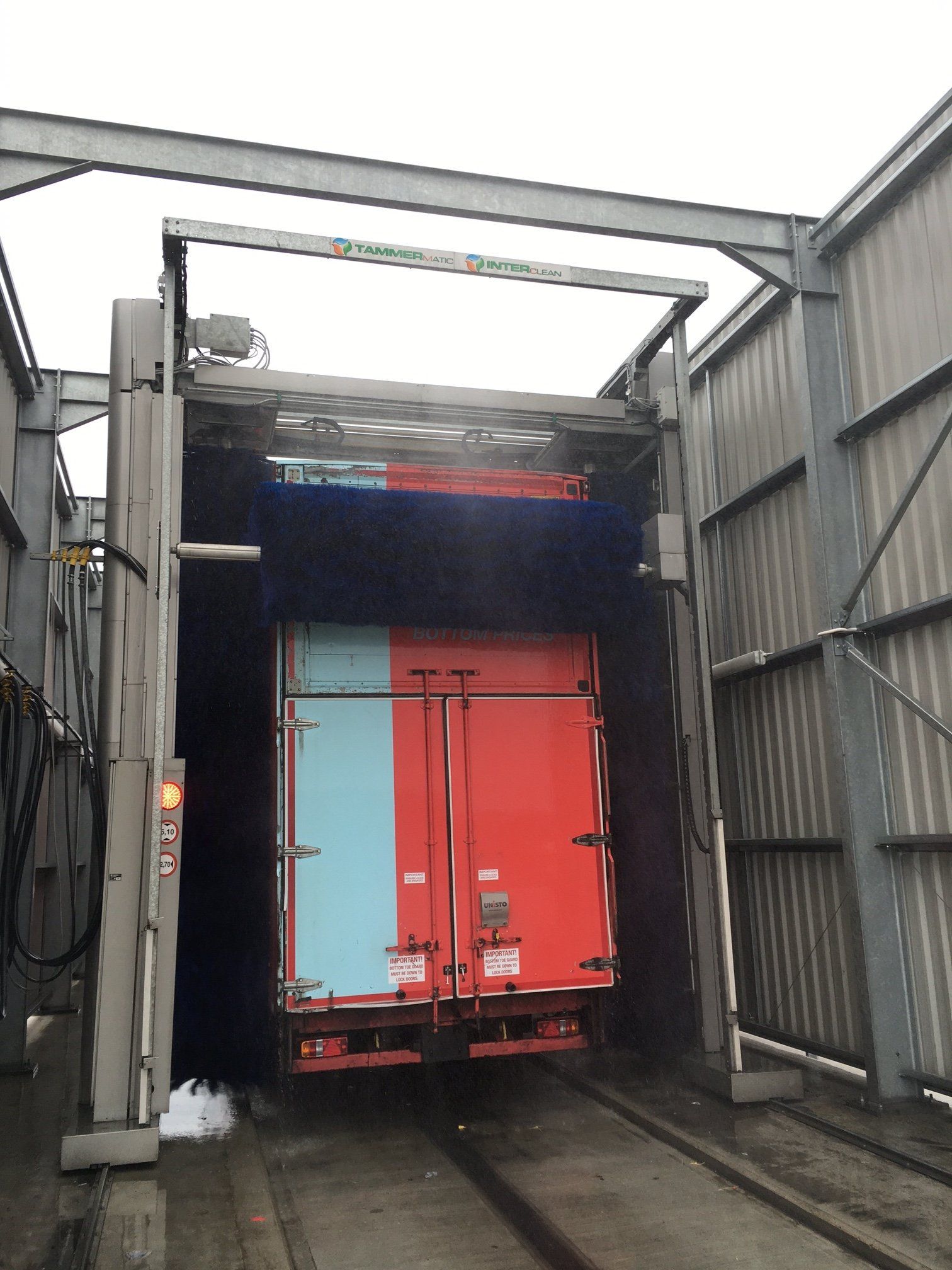 truck washing equipment