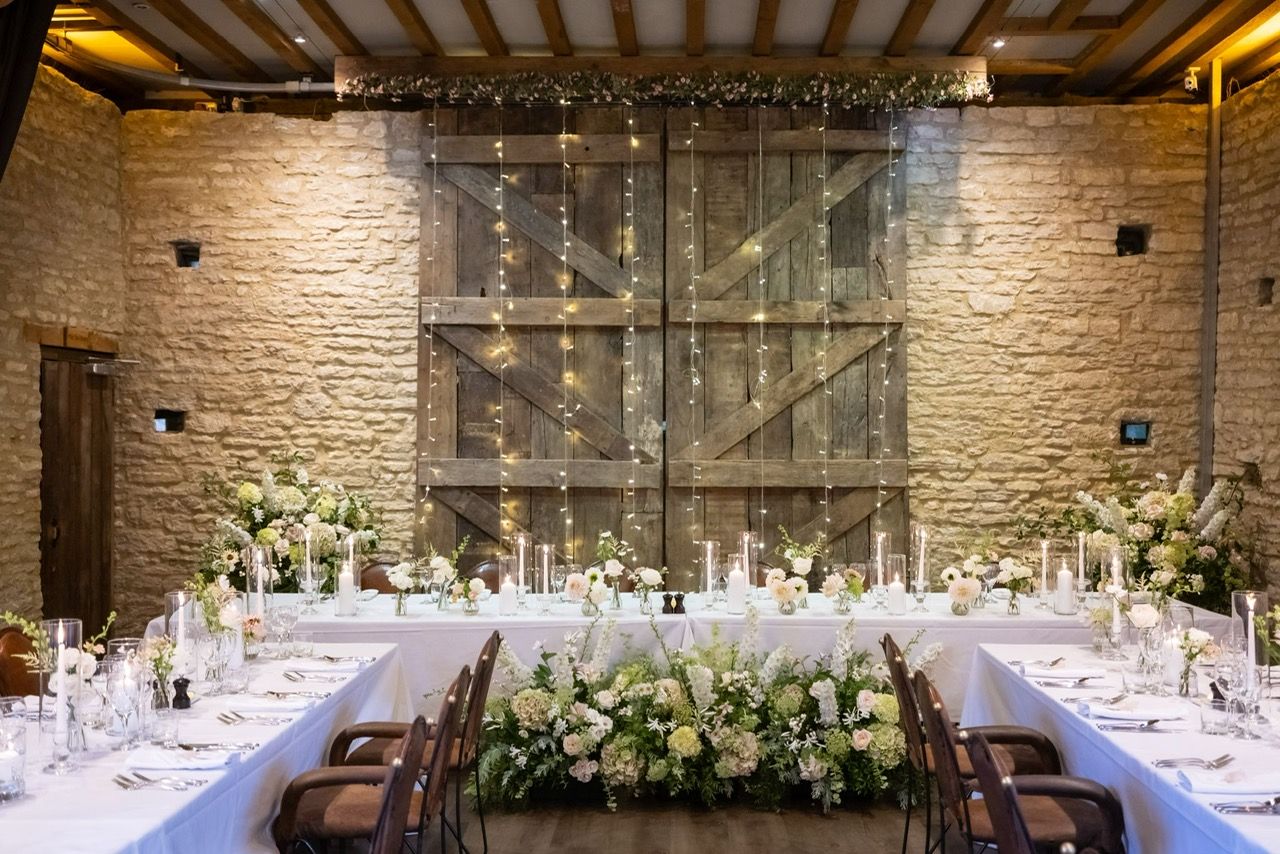 Wedding Breakfast flowers by Papaver Studio Tythe Barn Launton 