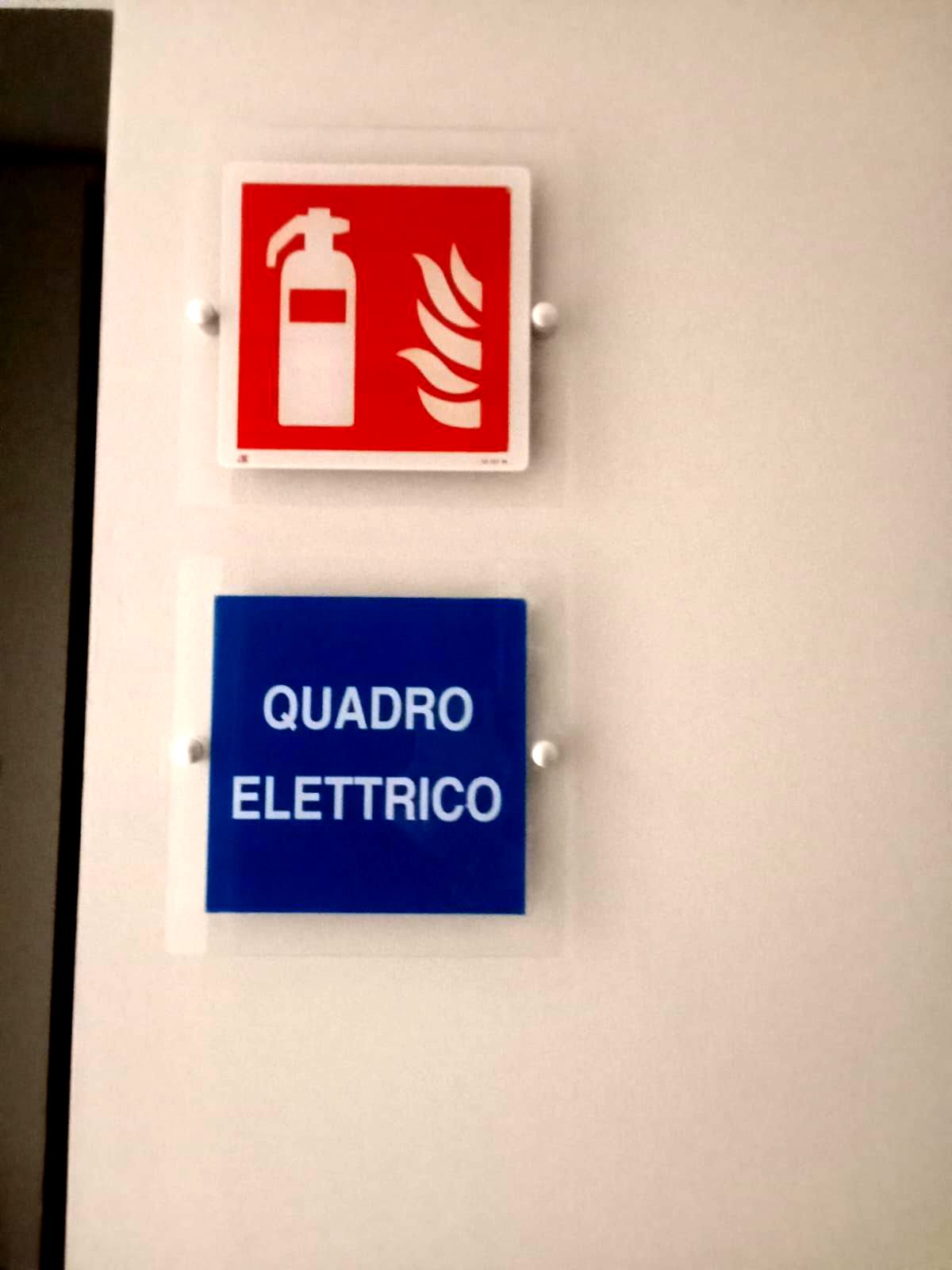 segnaletica per passaggio pedonale