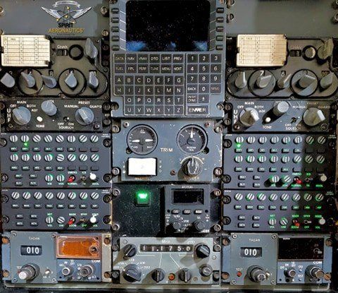 A bunch of buttons on a control panel with one that says ' dio ' on it