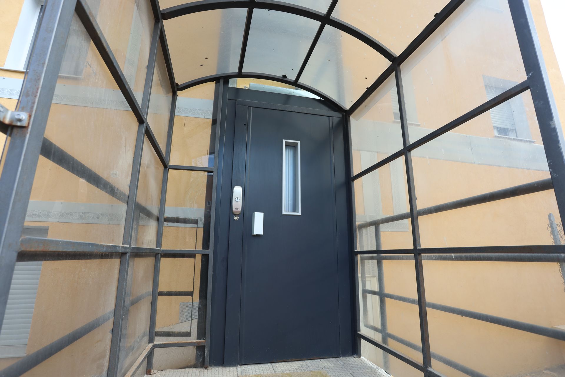 ascensore elettrico con castelletto