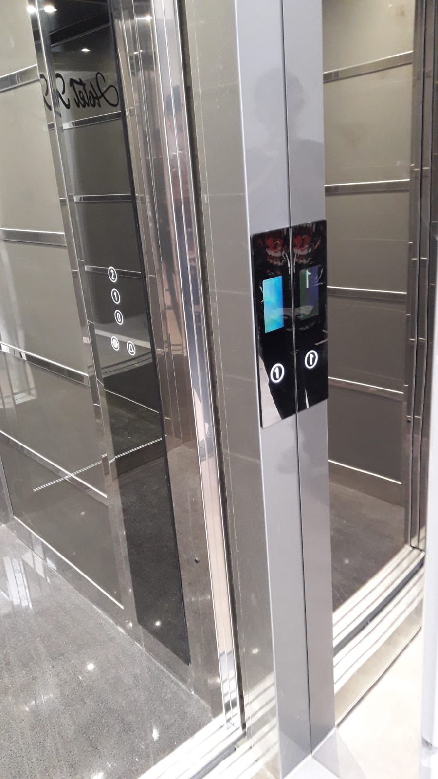 ascensore elettrico con castelletto