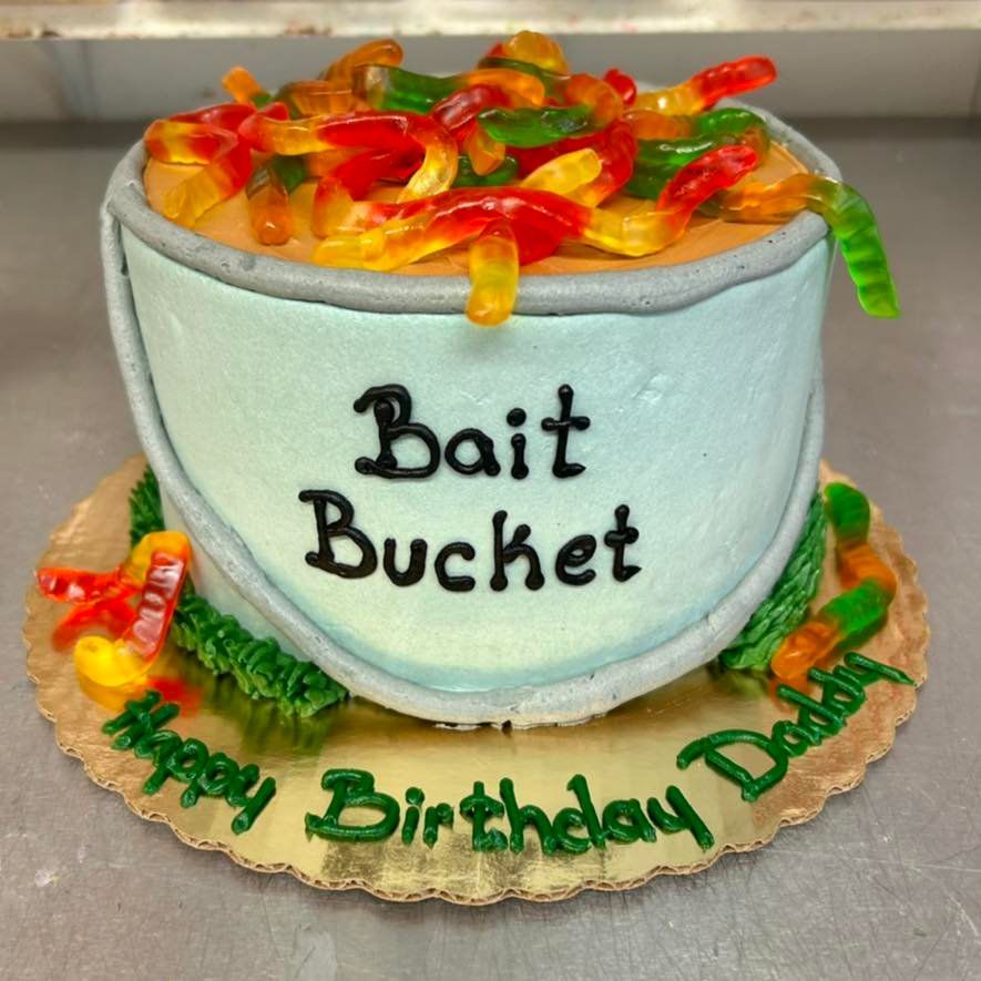 A cake that says bait bucket on it