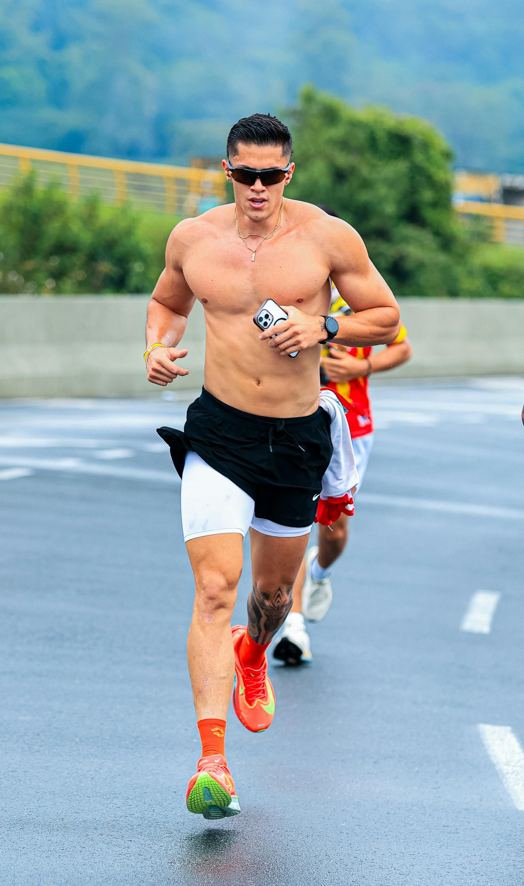 Cristiano-Ronaldo-fizička-sprema-fudbaler-Charles-Leclerc-Ferrari-F1-stil-ikona