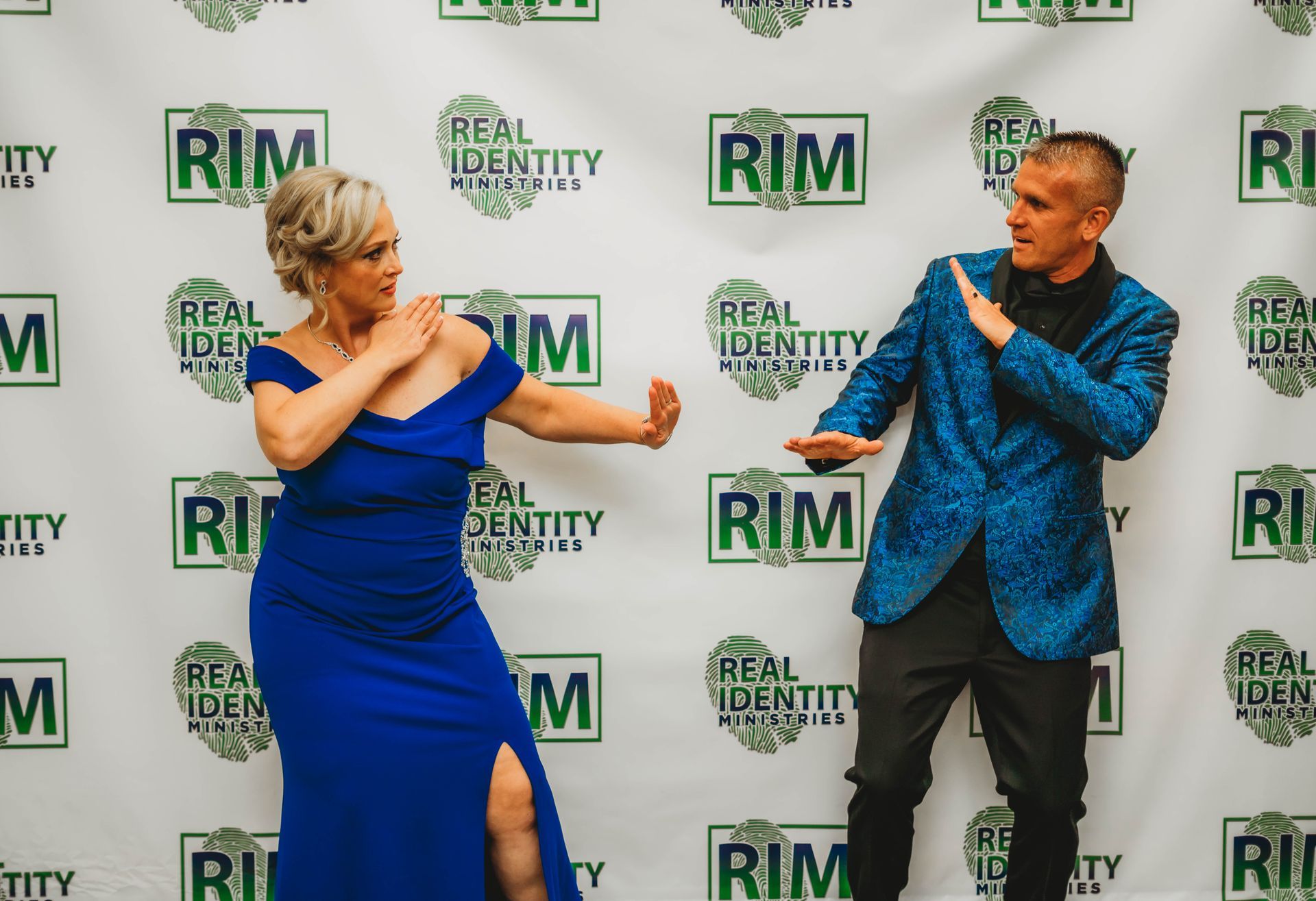 Real Identity Ministries sober soiree event photo shoot - Dustin and Ashley at the photo wall