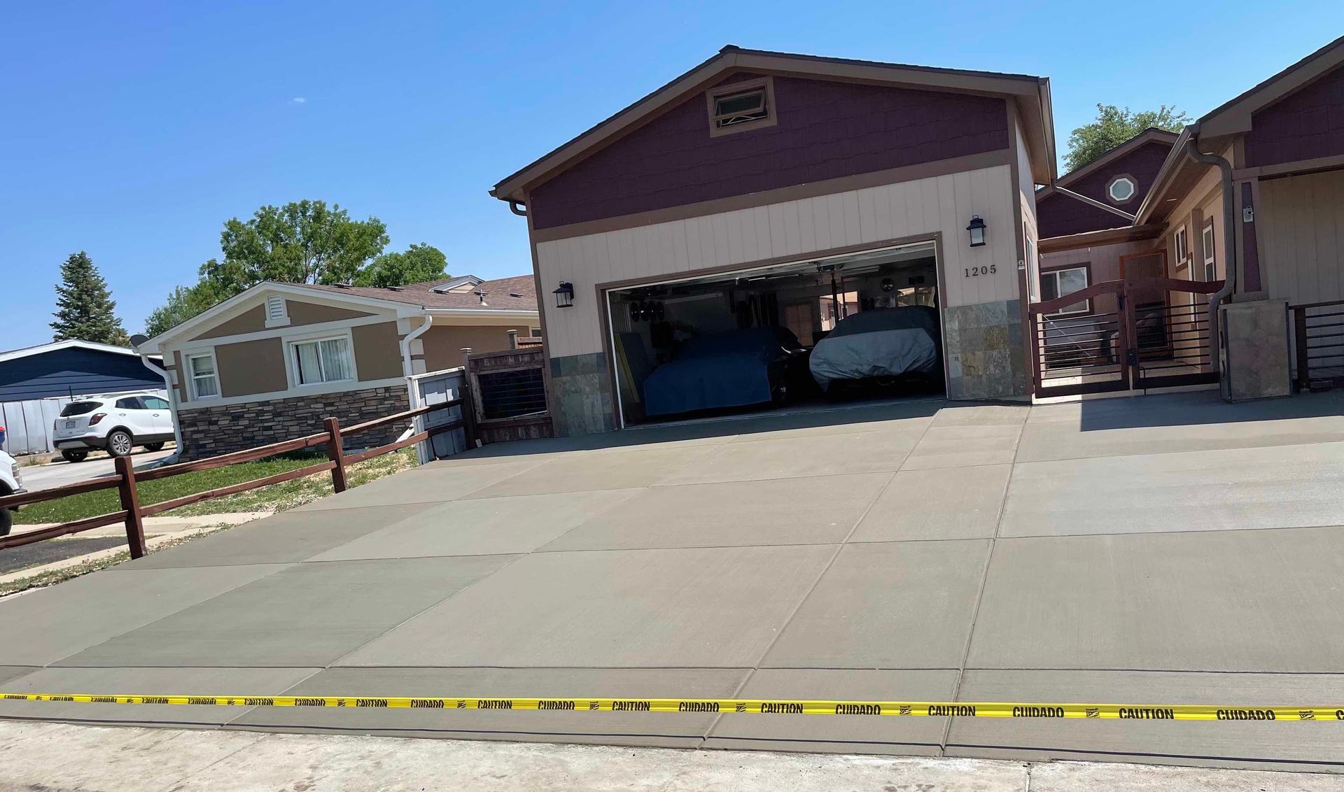 Clean driveway in El Paso