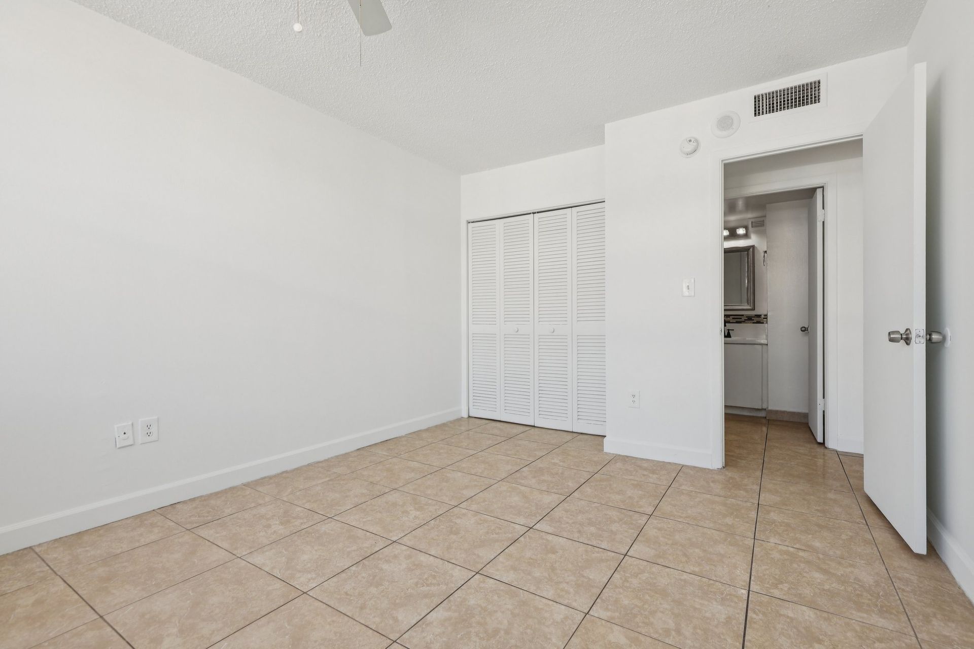 2 Bedroom 2 Bath apartment in North Miami Beach