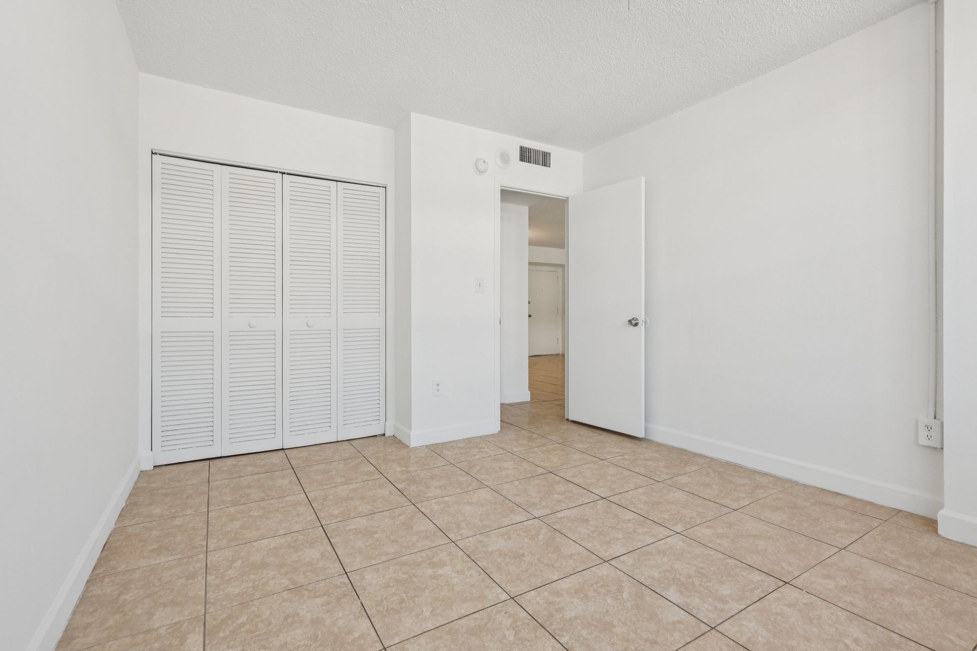 2 Bedroom 2 Bath apartment in North Miami Beach