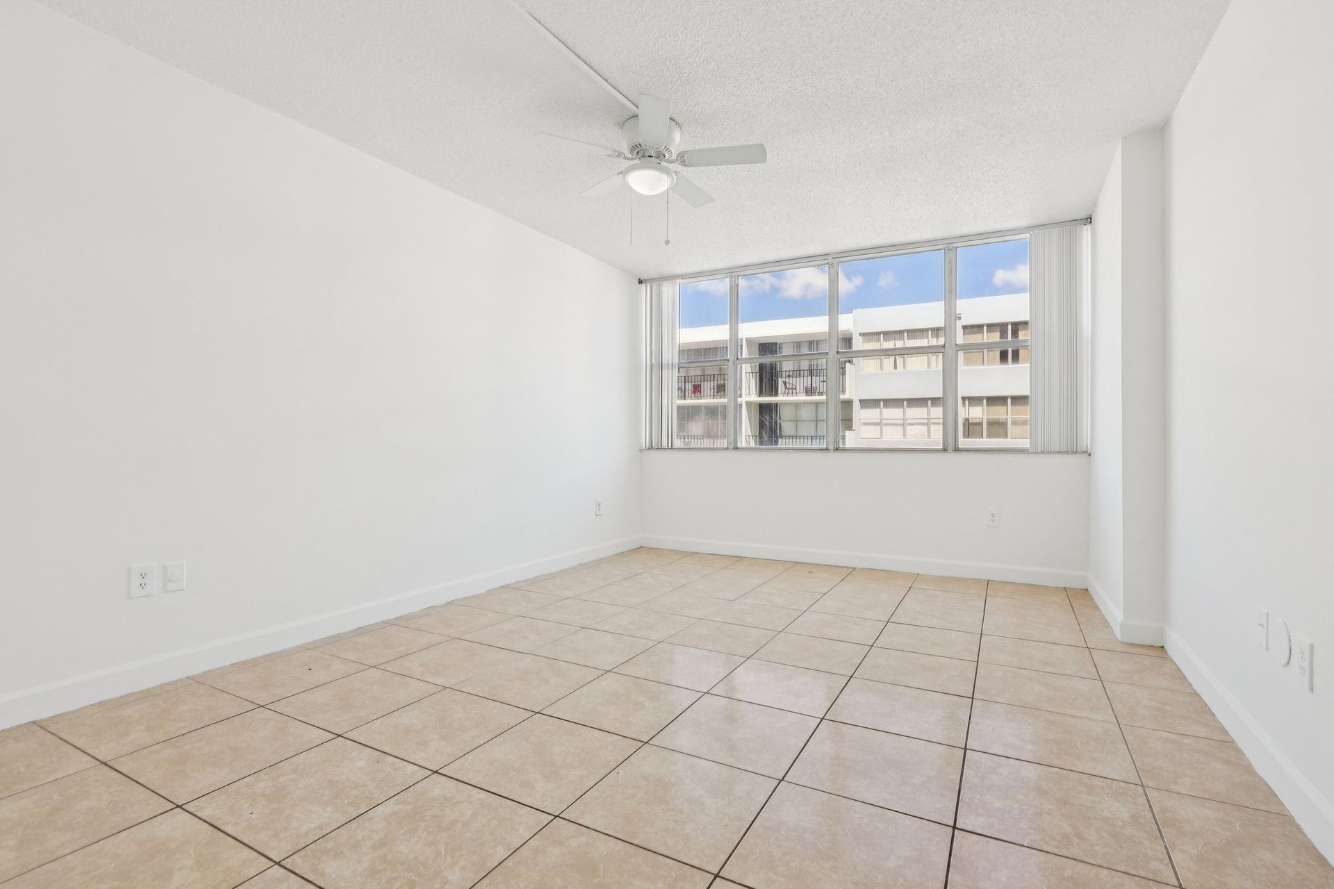 2 Bedroom 2 Bath apartment in North Miami Beach