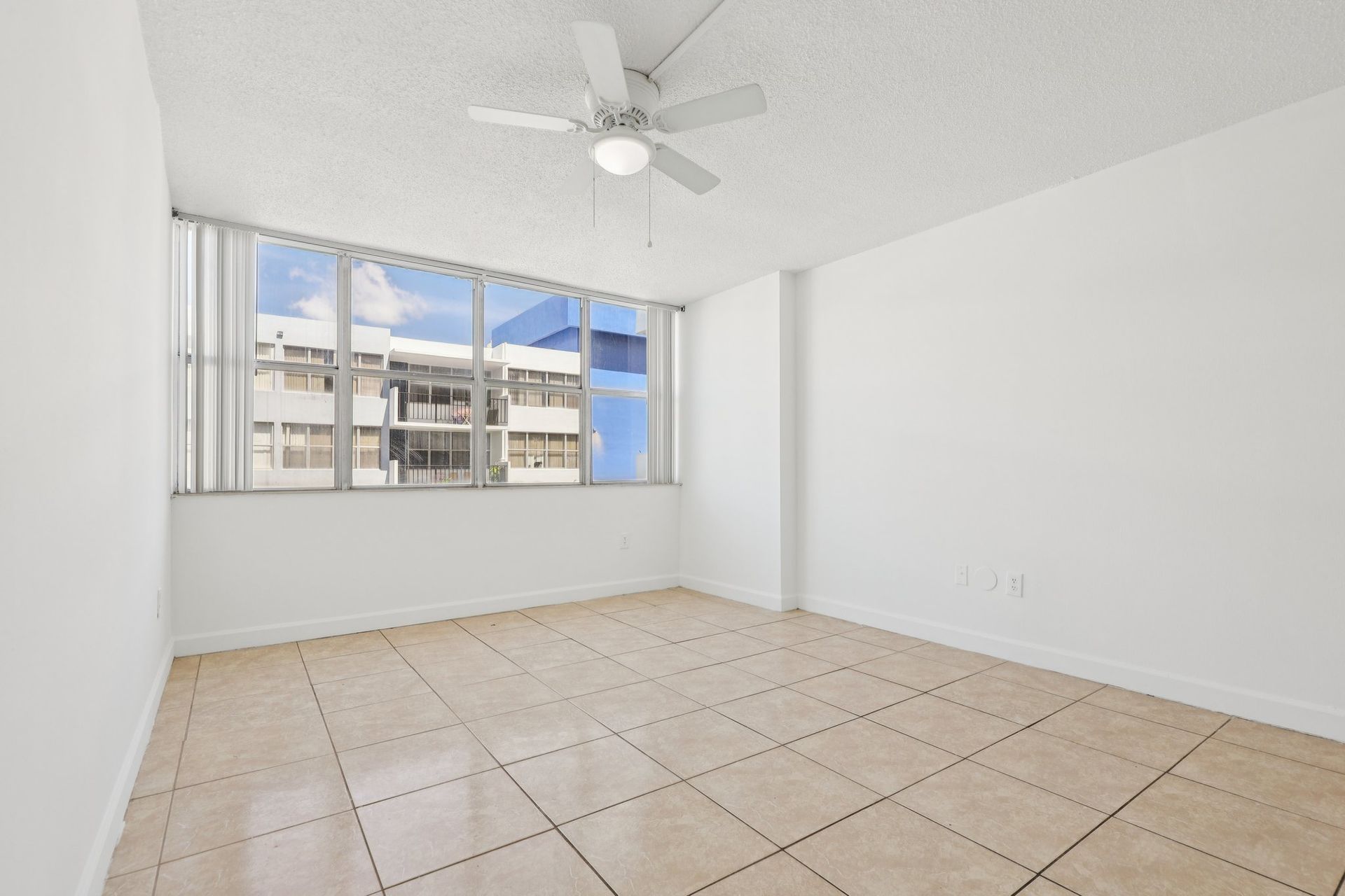 2 Bedroom 2 Bath apartment in North Miami Beach