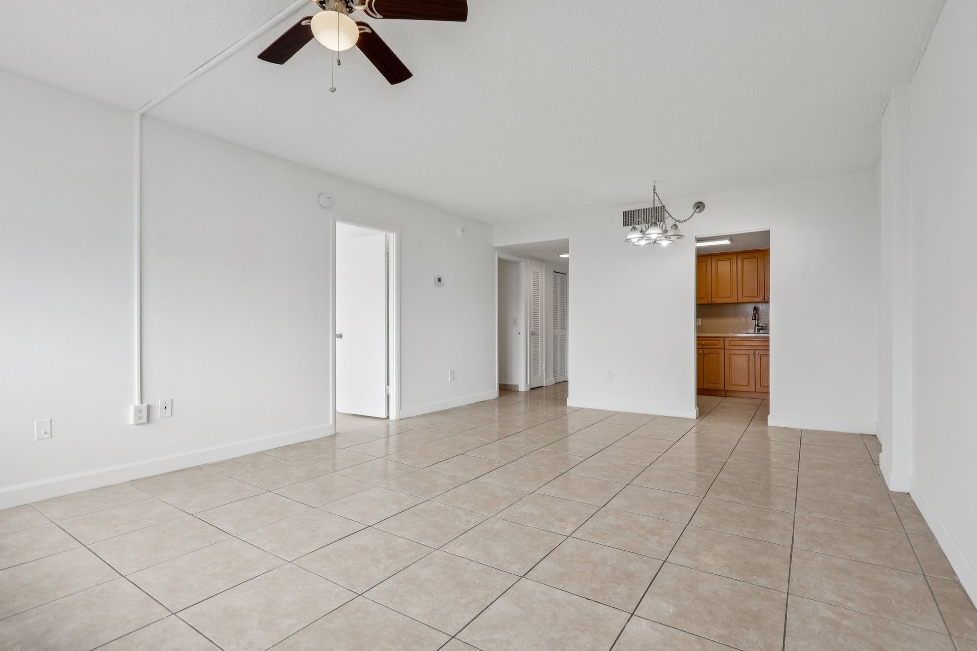 1 bed 1.5 bath apartment in Miami