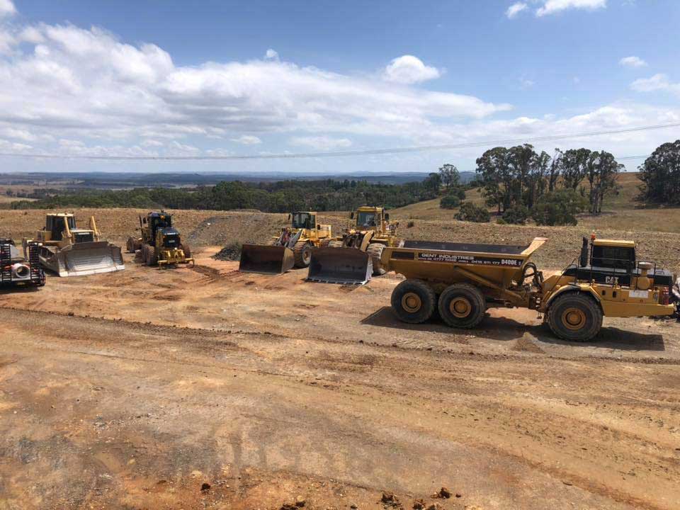 Oberon Earthmoving machines