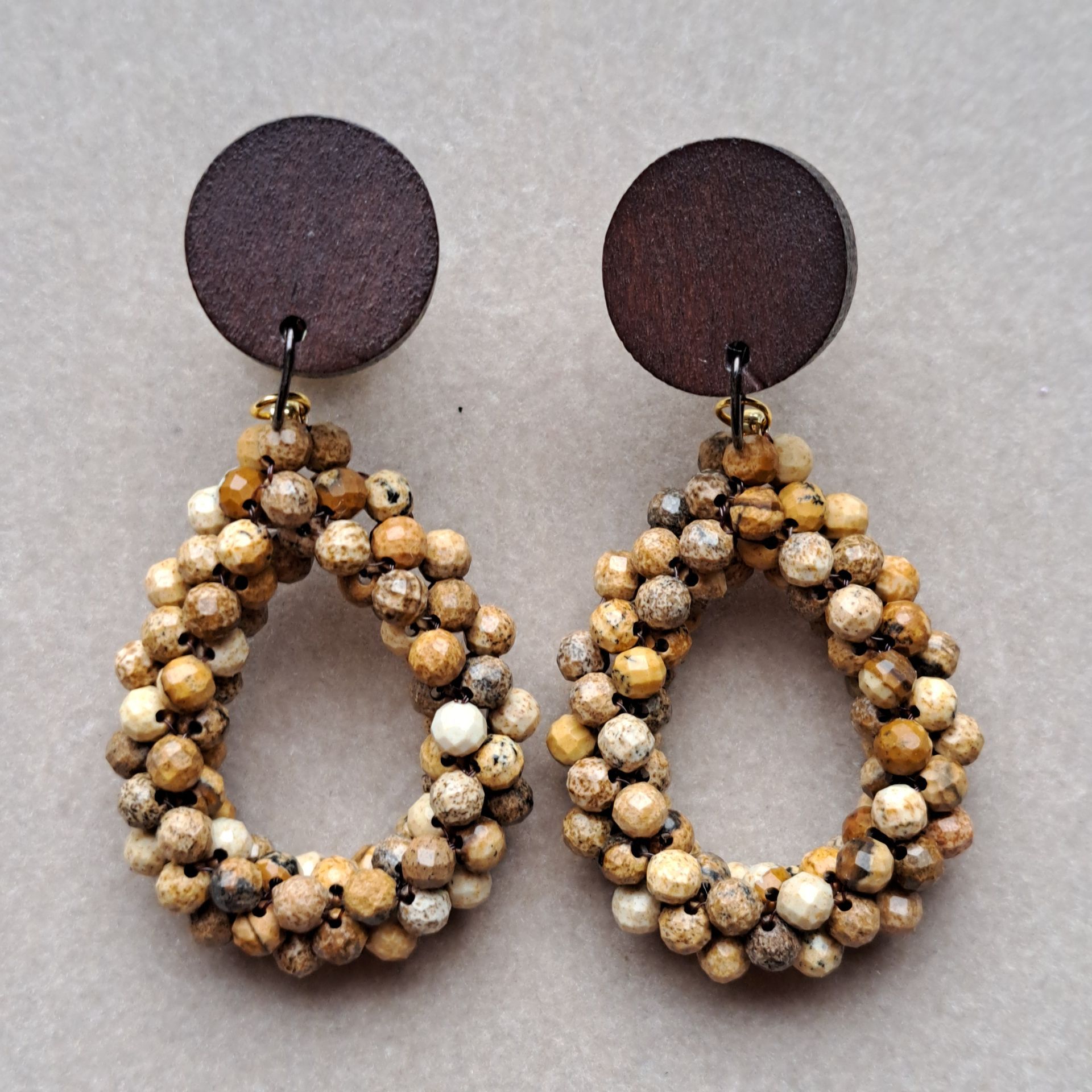 D3 184, Oorbellen bruin (houtlook)