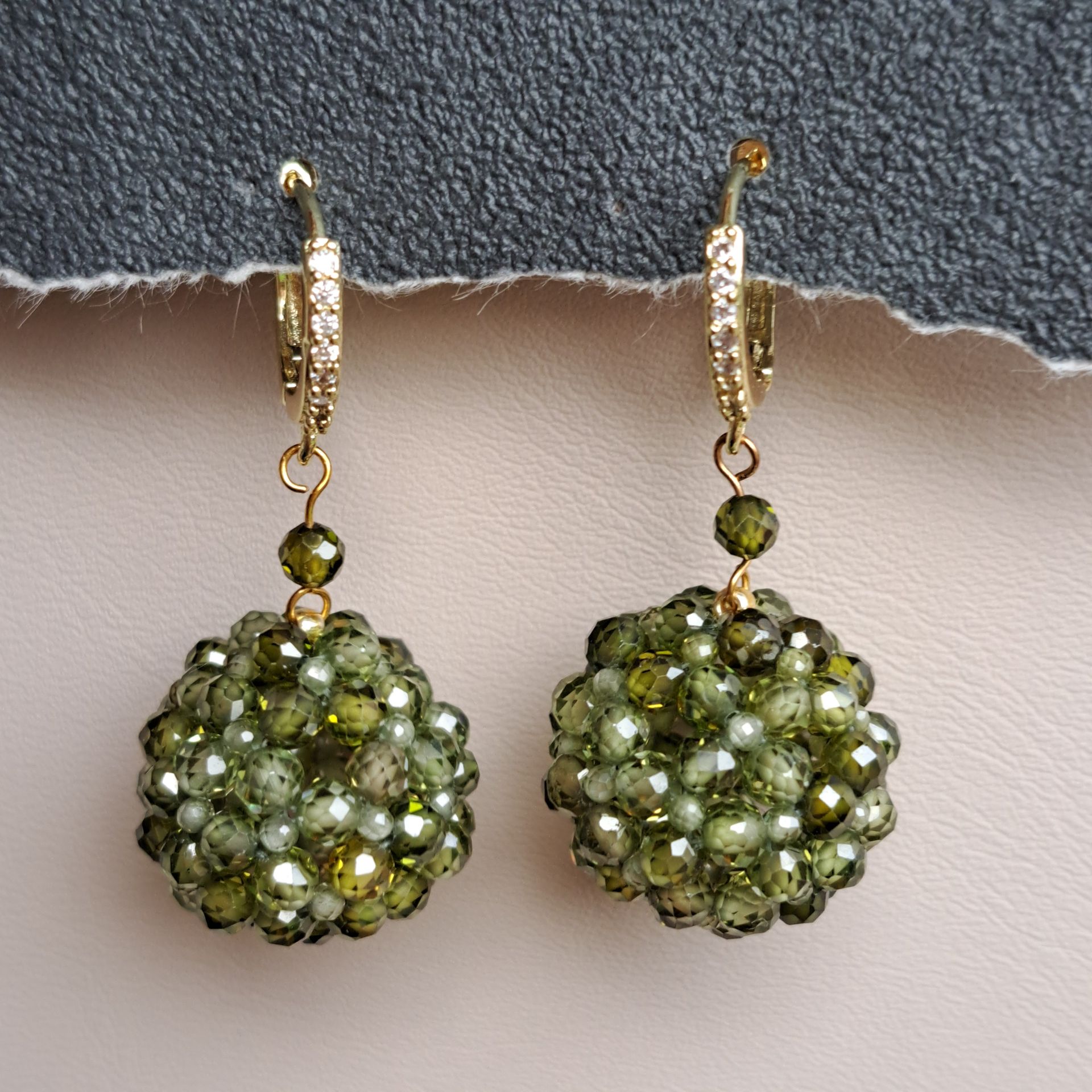 202, Oorbellen groen-glitter - Bal