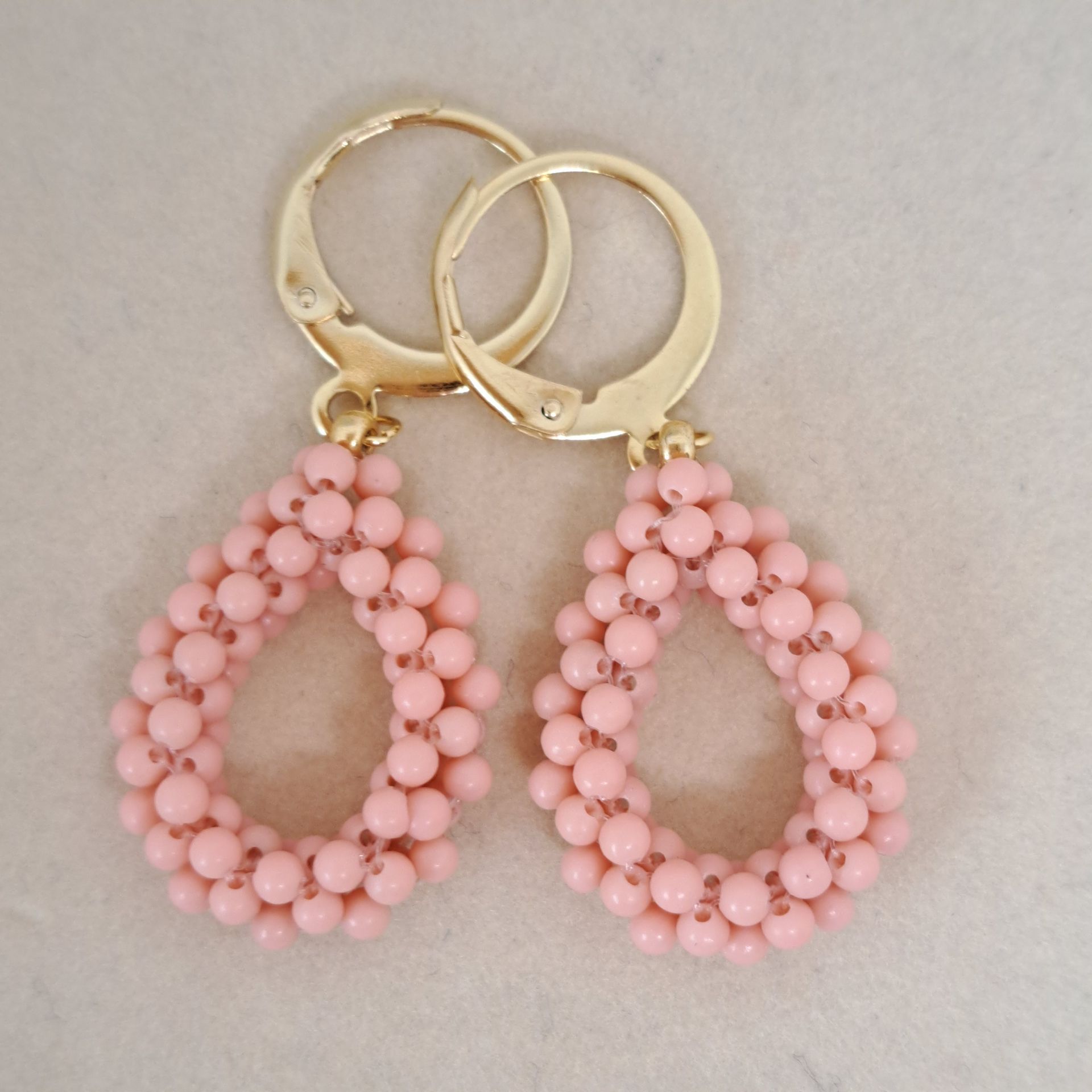 D2 209 Oorbellen rose