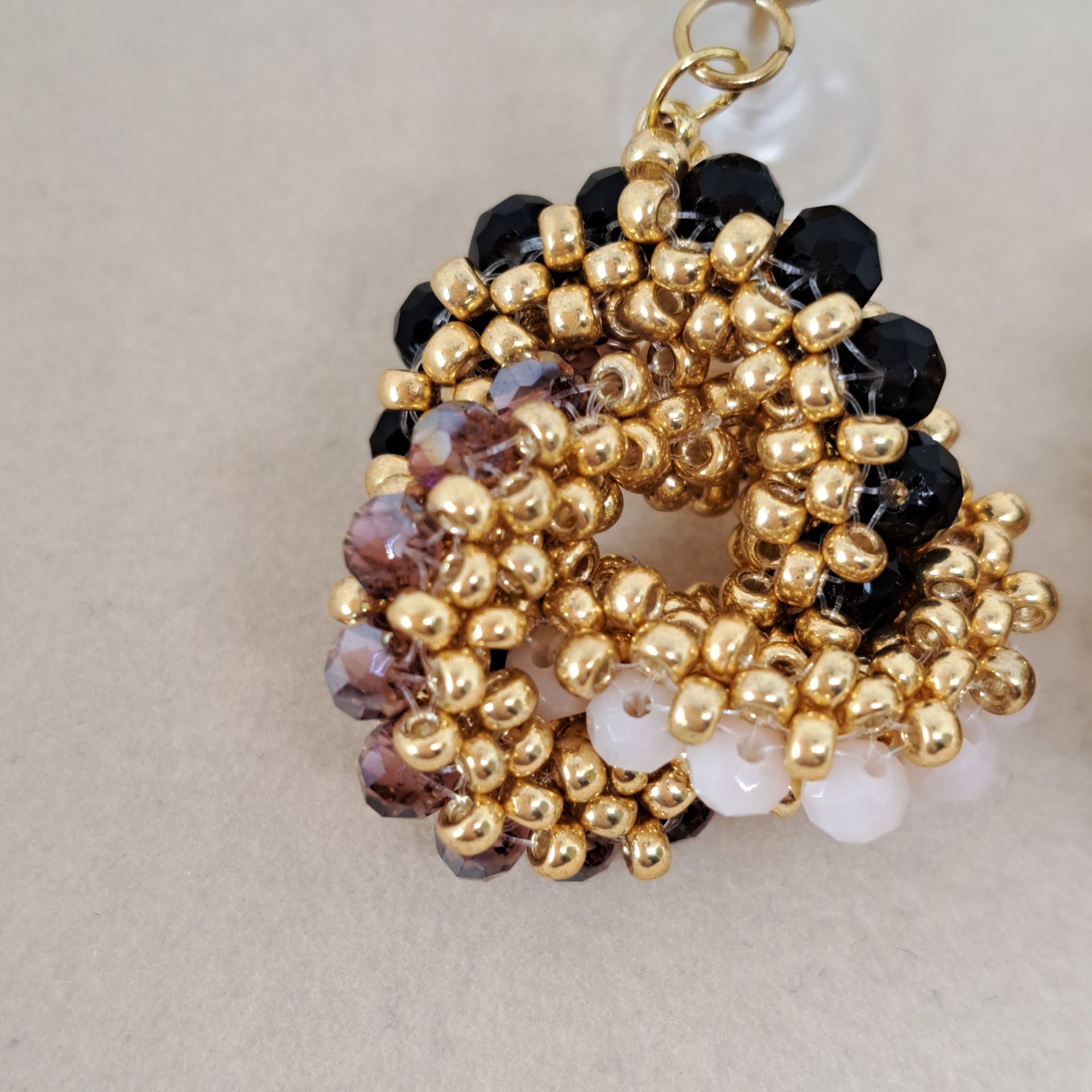 215, Oorbellen zwart/wit/paars - Knoop