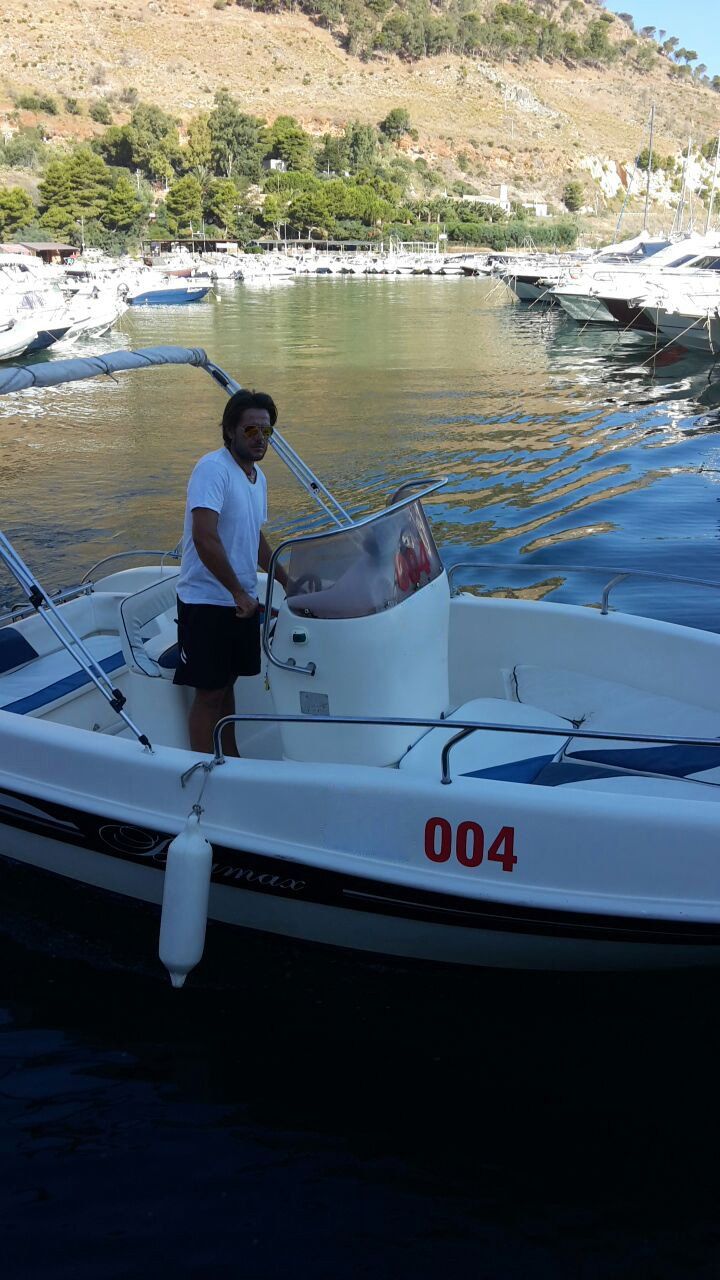 Noleggio Gommone Faraglioni di Scopello