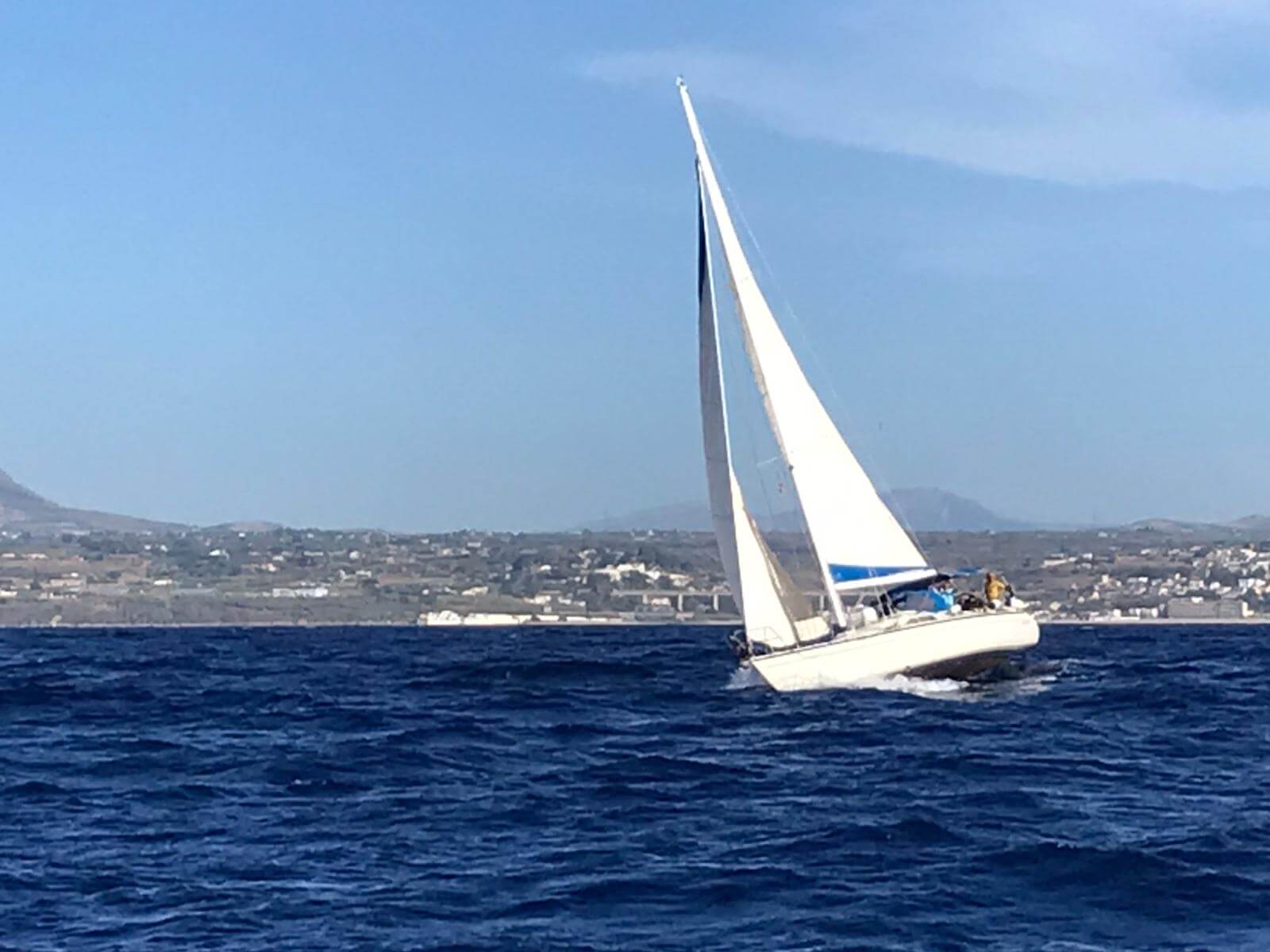 barca a vela in affitto per escursioni