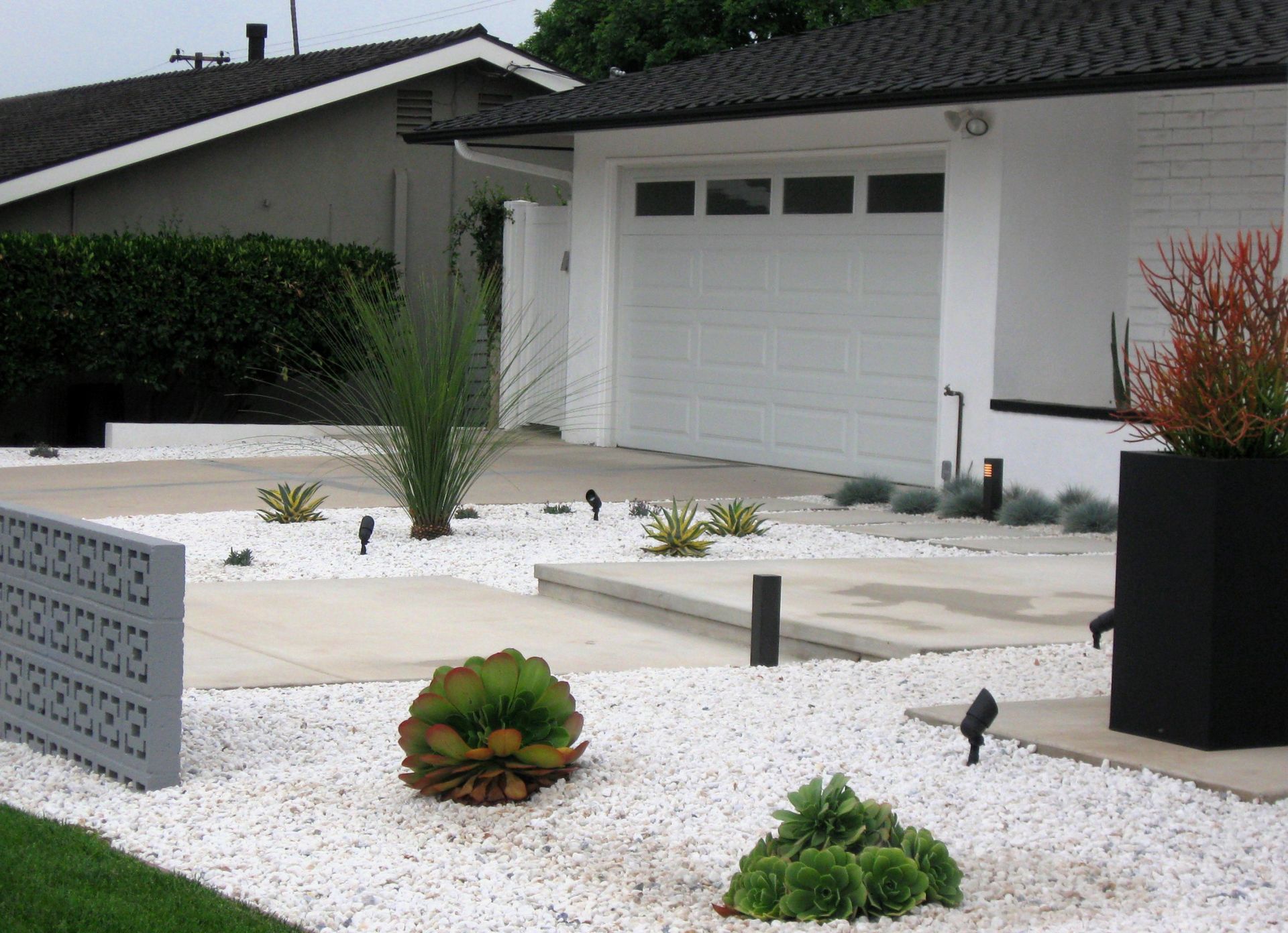 front yard landscaping ideas with white rocks