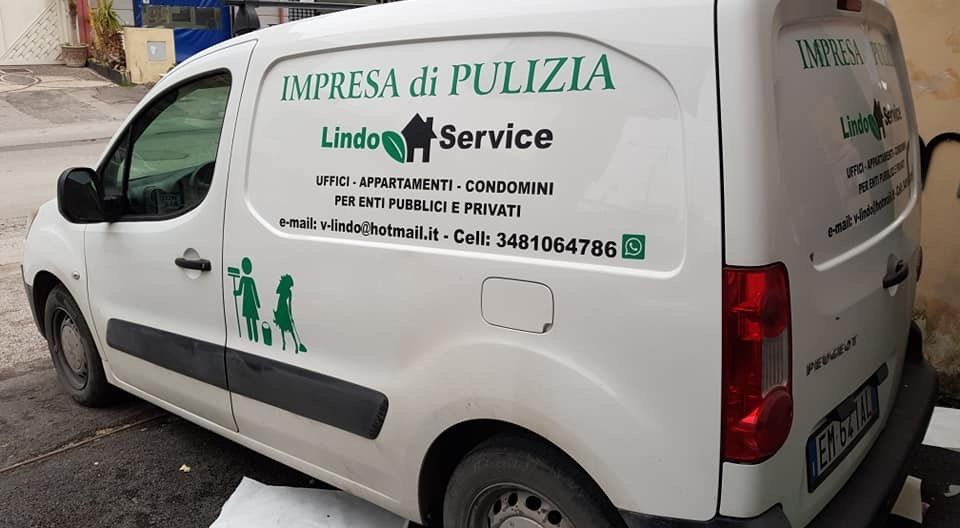 insegne su furgoncini