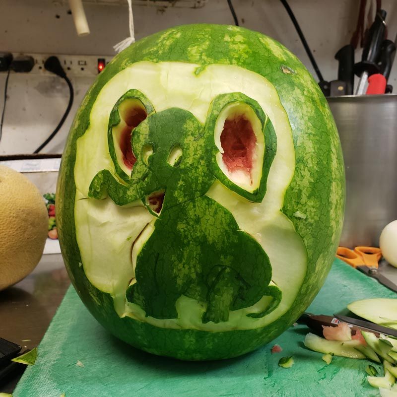 melon carving
