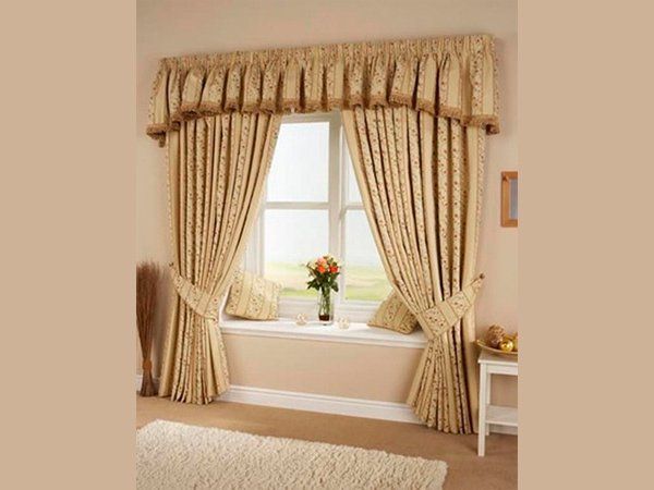 Centro Decorativo J. Mario Stores Cortina Clásica