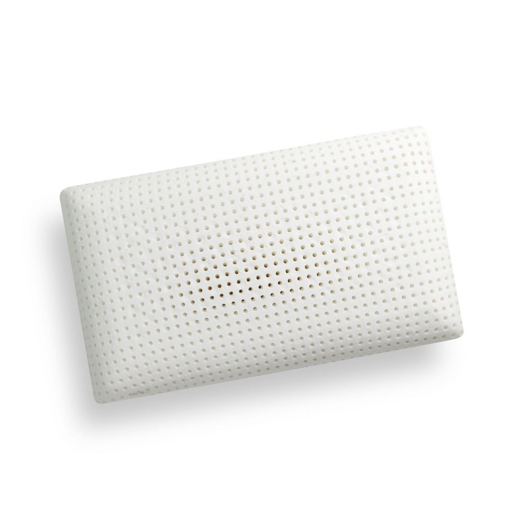 Un cuscino rettangolare bianco con una griglia uniforme di fori di ventilazione, isolato su uno sfondo bianco uniforme.