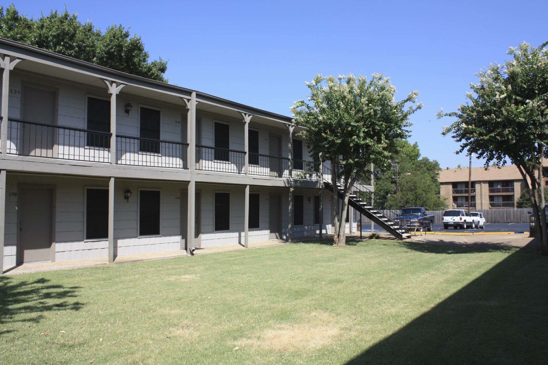 Highlander Square Apartment Exterior