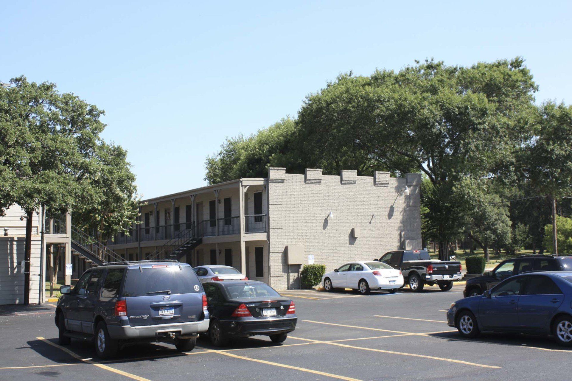 Highlander Square Apartment Exterior