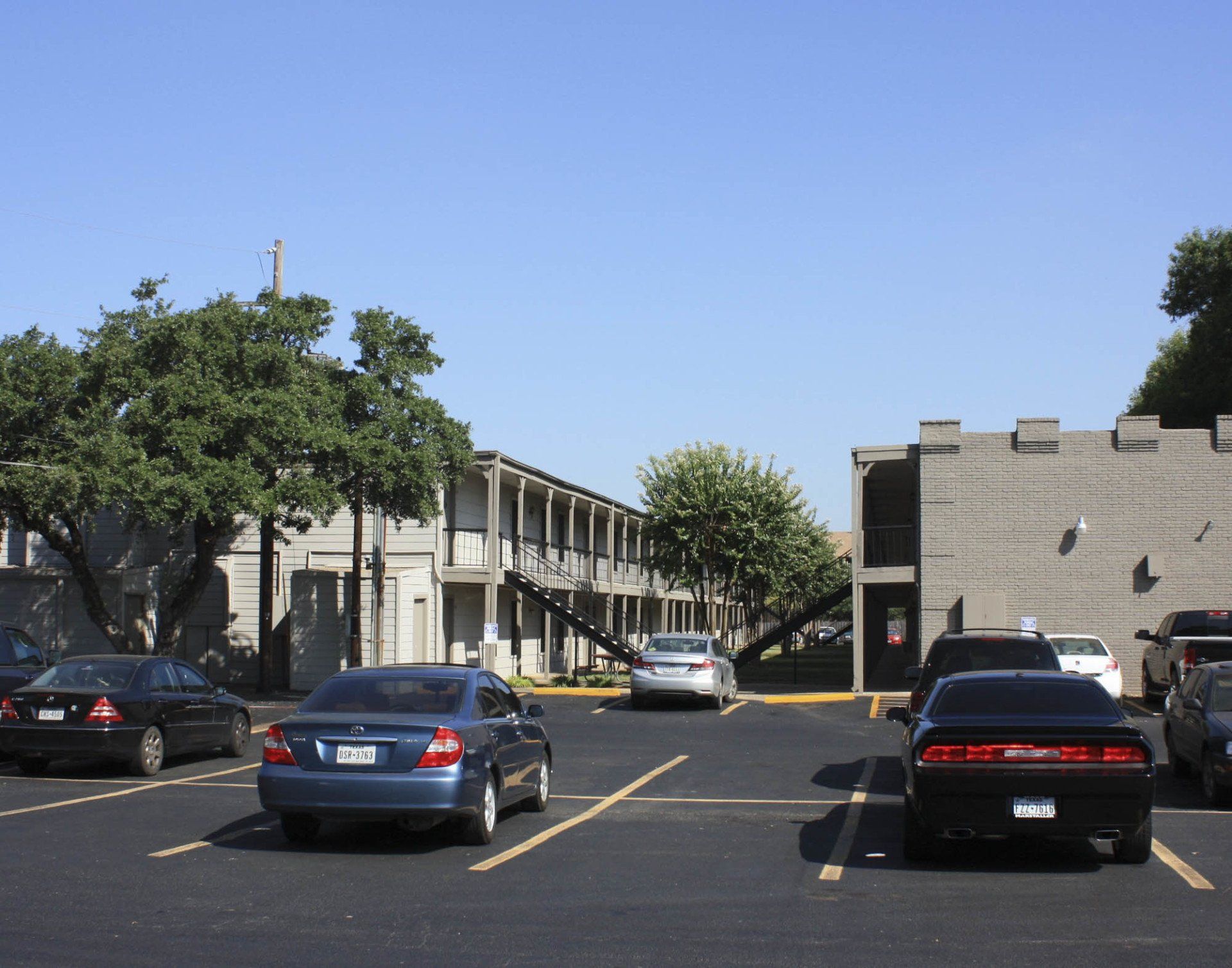 Highlander Square Apartment Exterior
