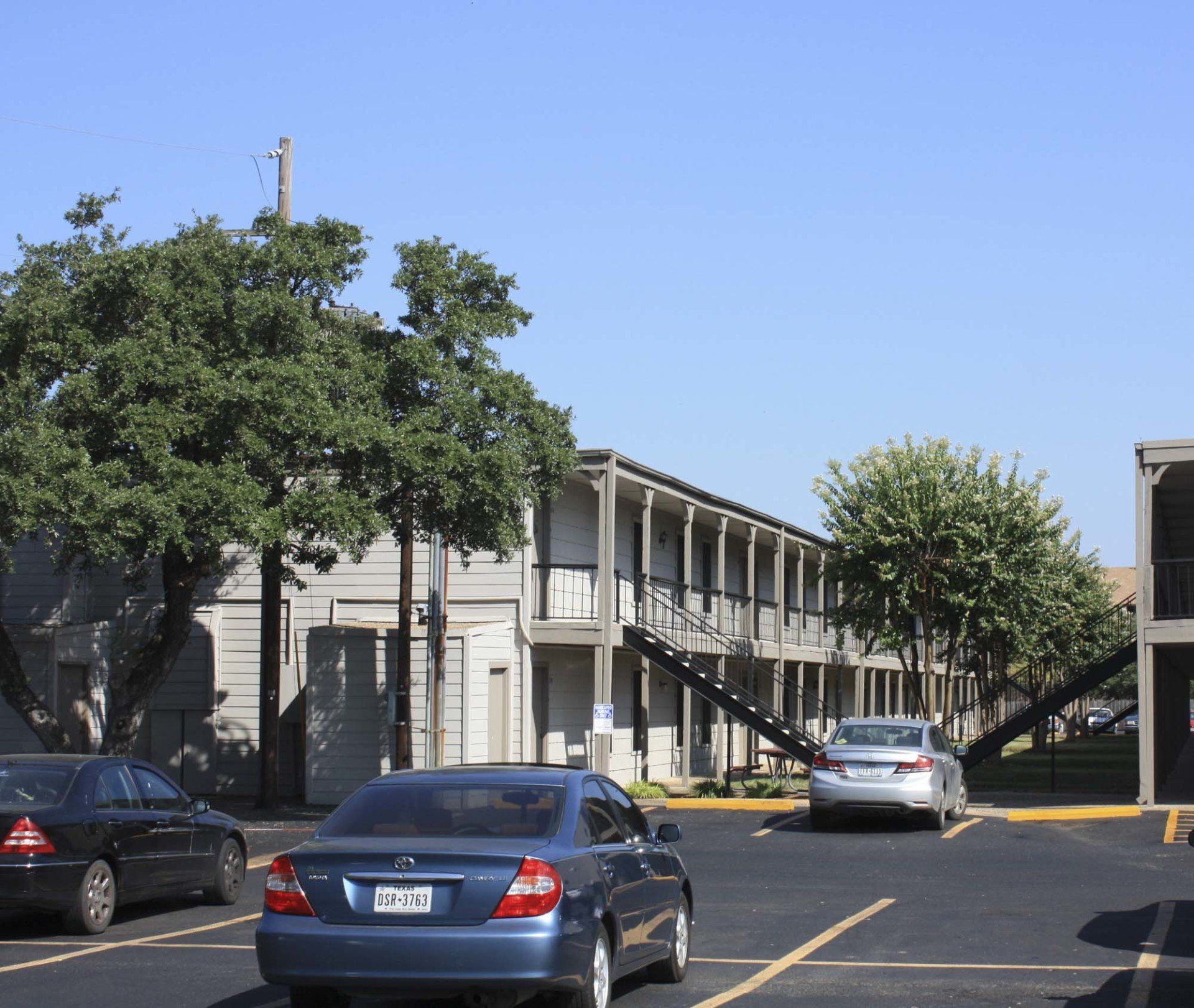 Highlander Square Apartment Exterior