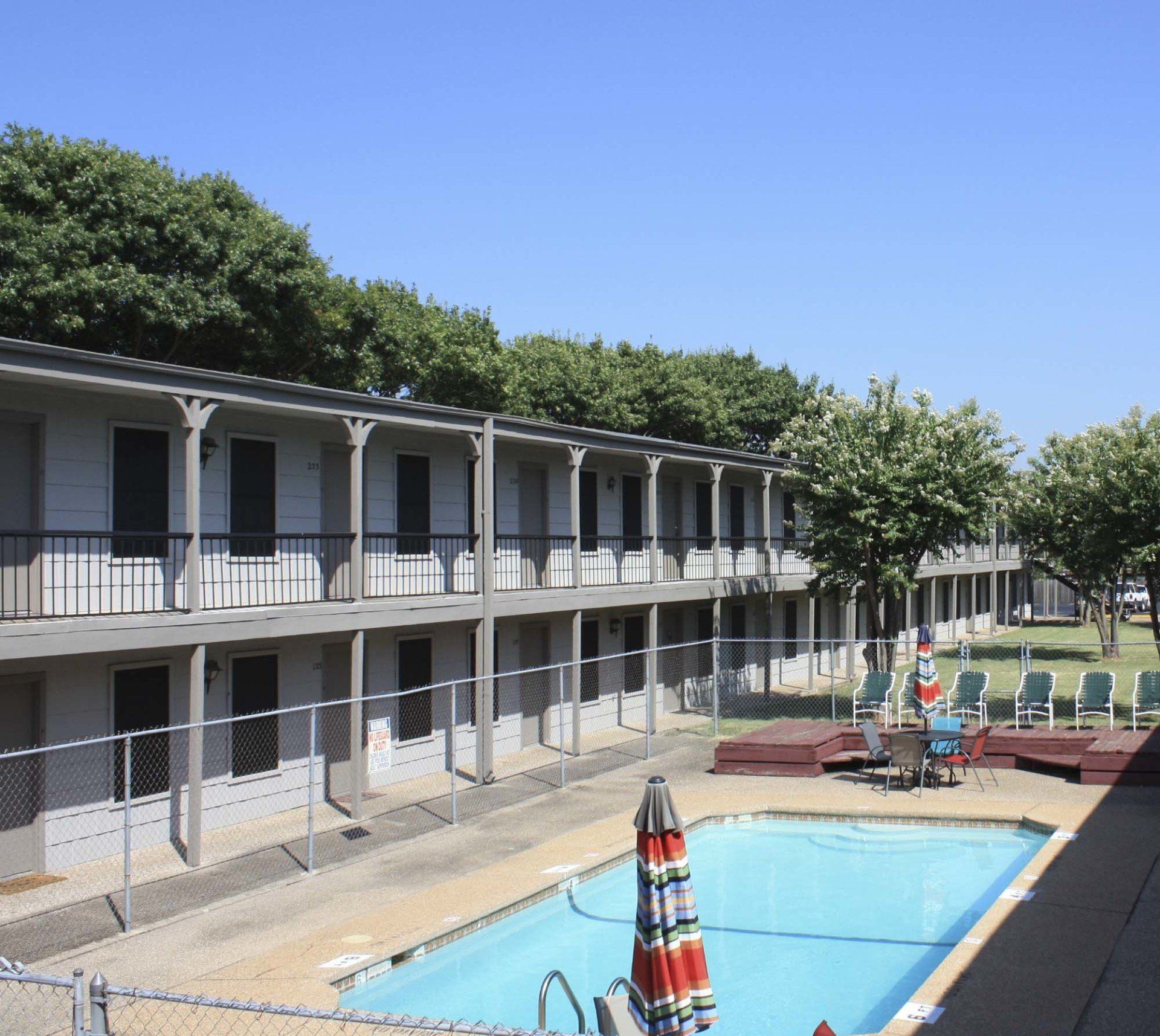 Highlander Square Apartment Exterior