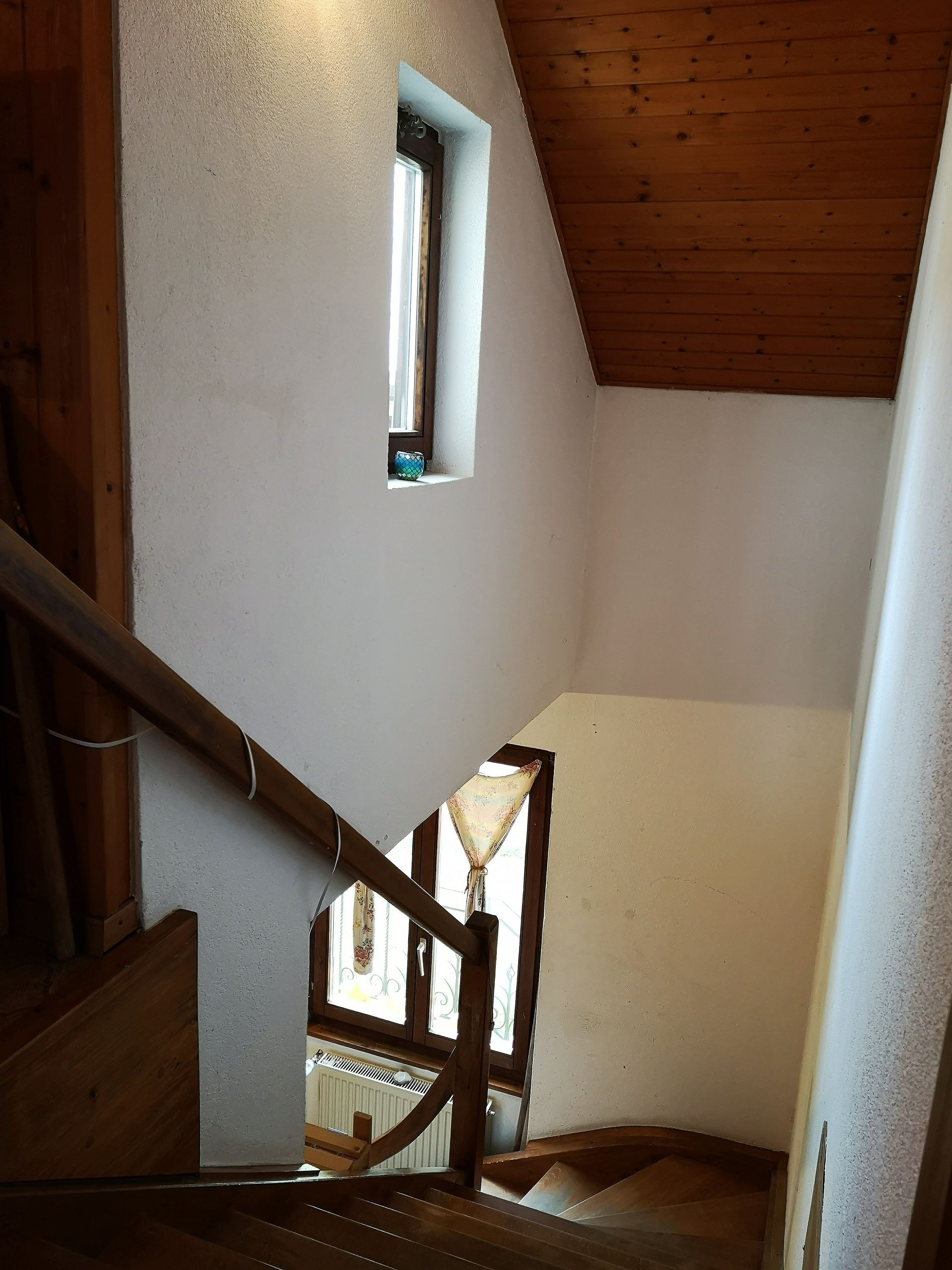 Appartement au-dessus du restaurant : accès depuis le rez-de-chaussée