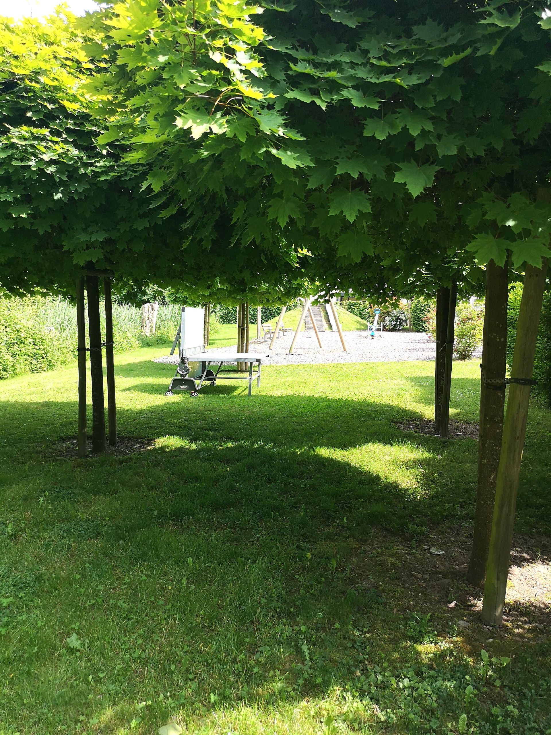 Jardin commun et place de jeux commune