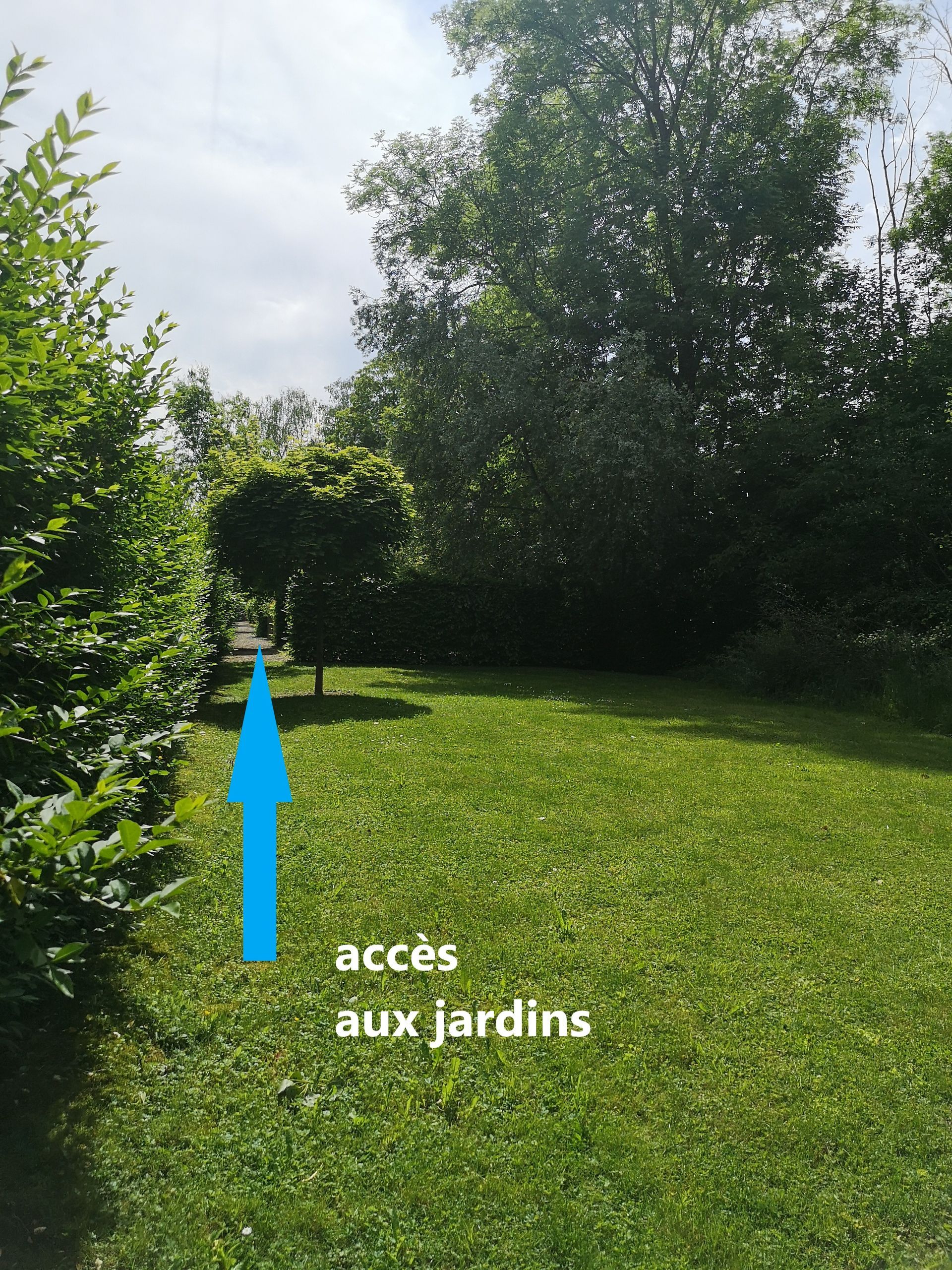Jardin commun et accès aux jardins privés
