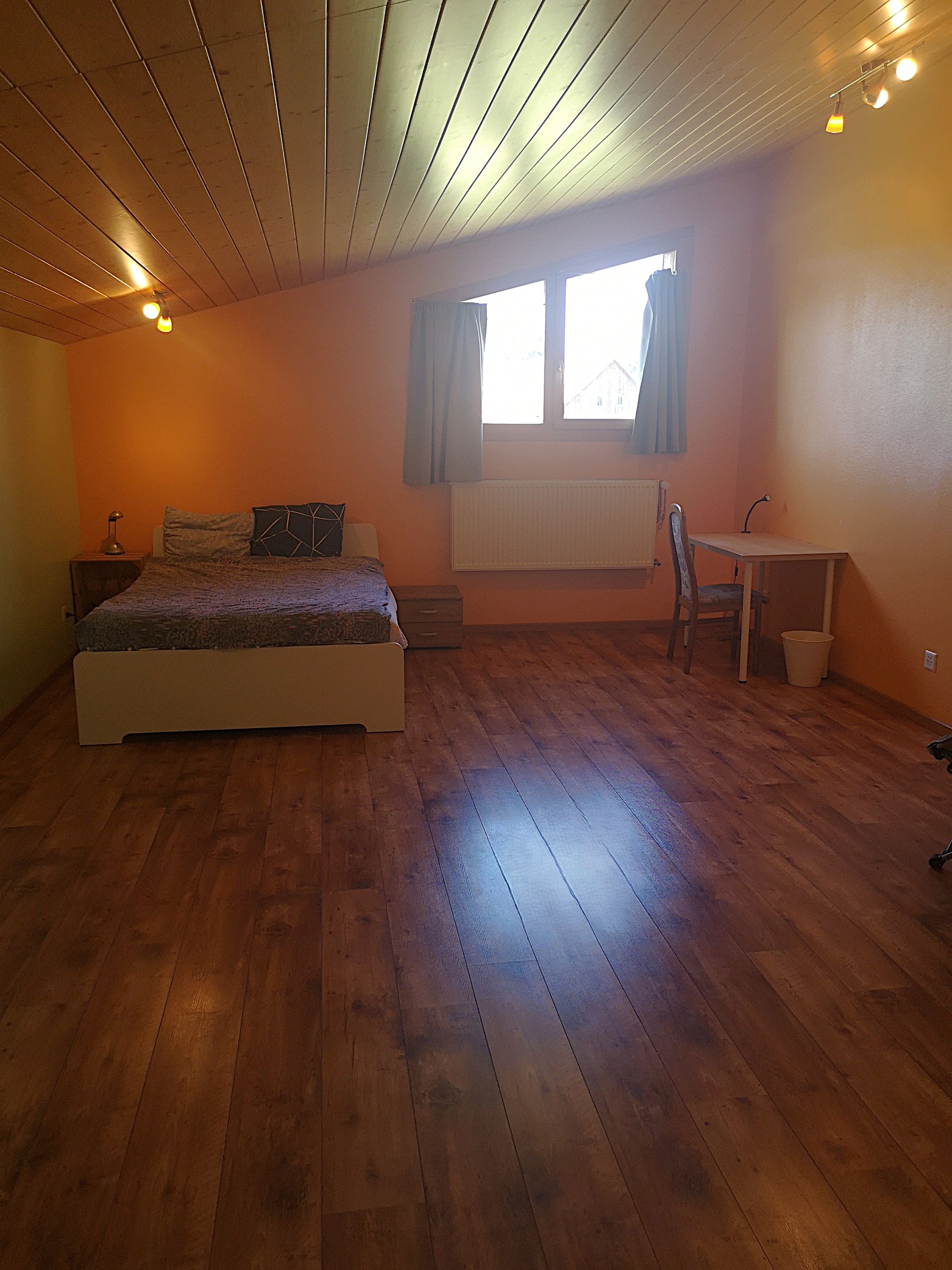 1er étage une des grandes chambres