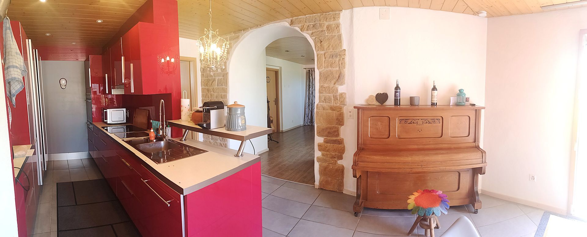 Rez-de-chaussée cuisine/salle à manger/salon