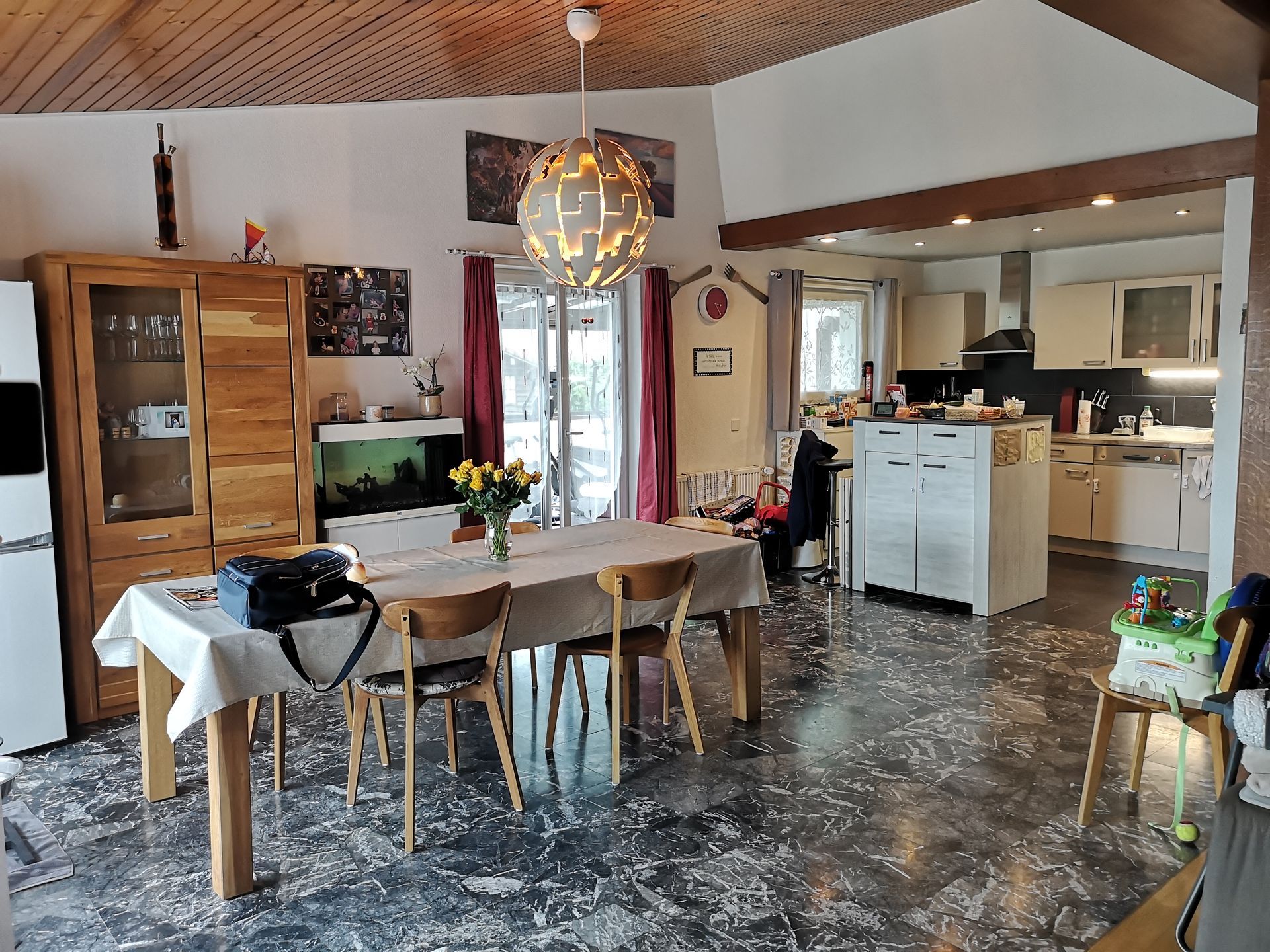 1er étage cuisine/salle à manger/salon