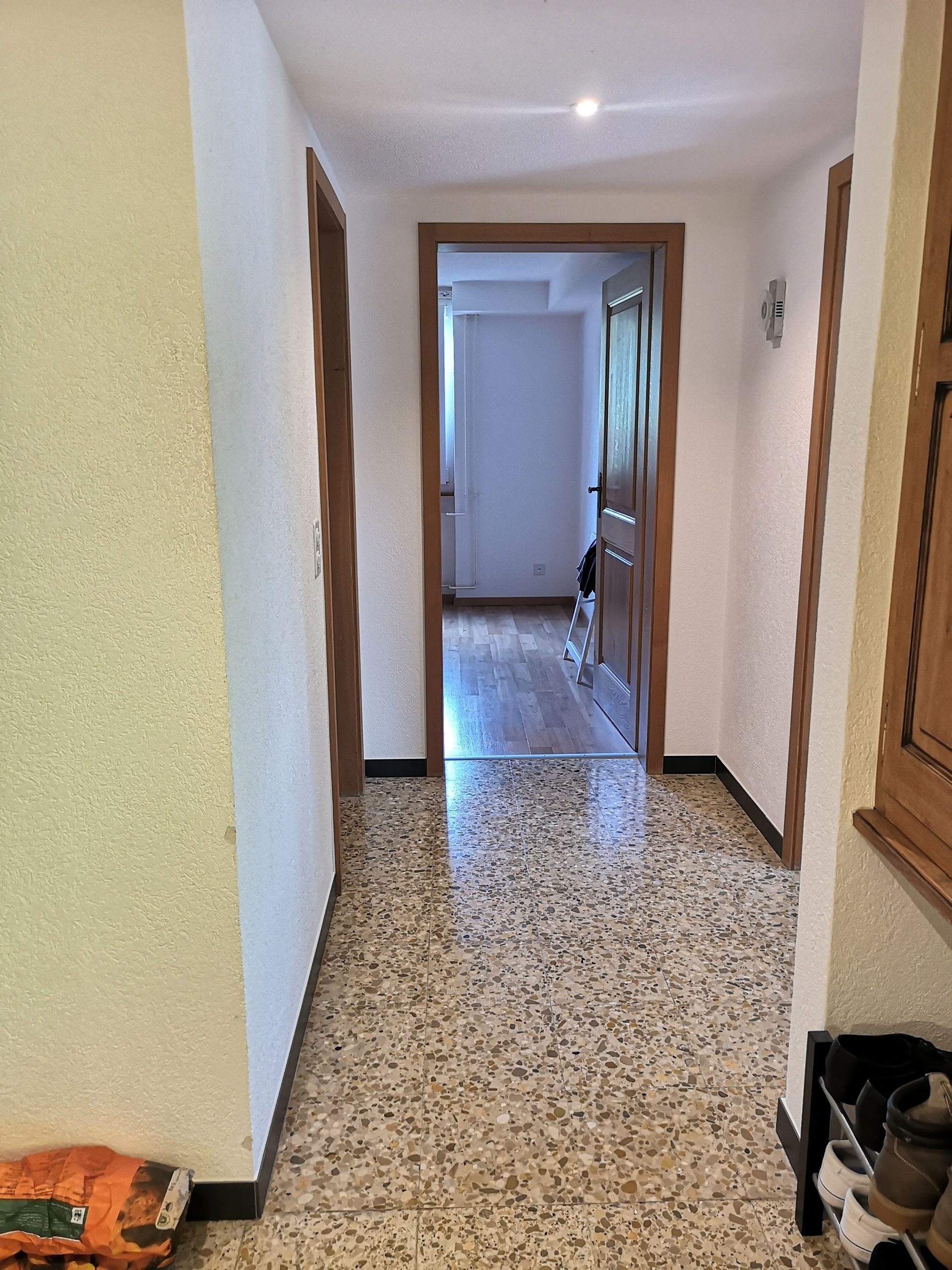 Rez-de-chaussée corridor