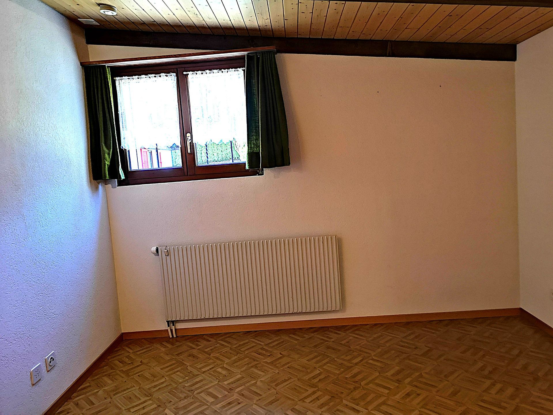 Rez-de-chaussée 2.5pces chambre