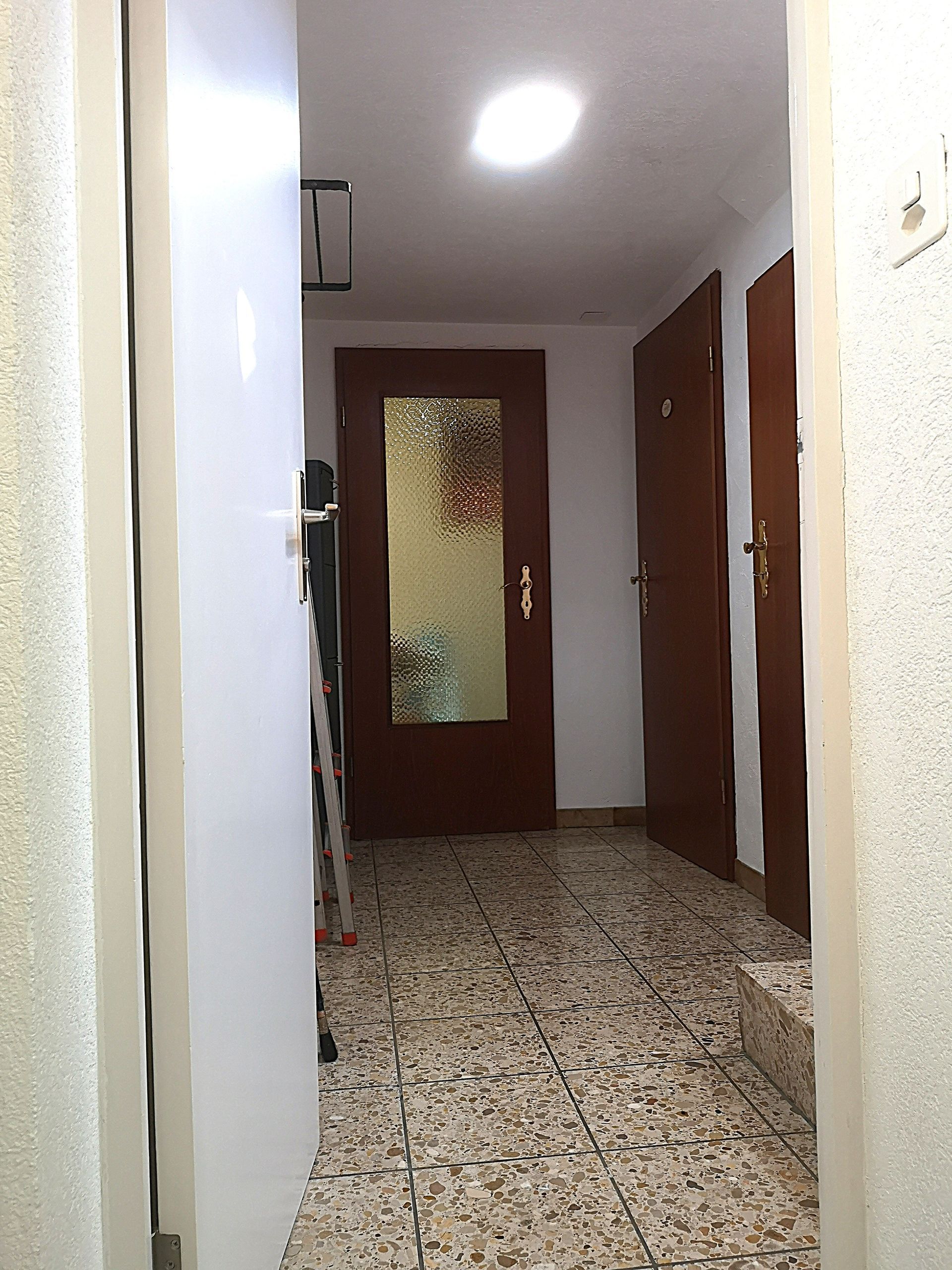 Rez-de-chaussée corridor menant au 1er étage