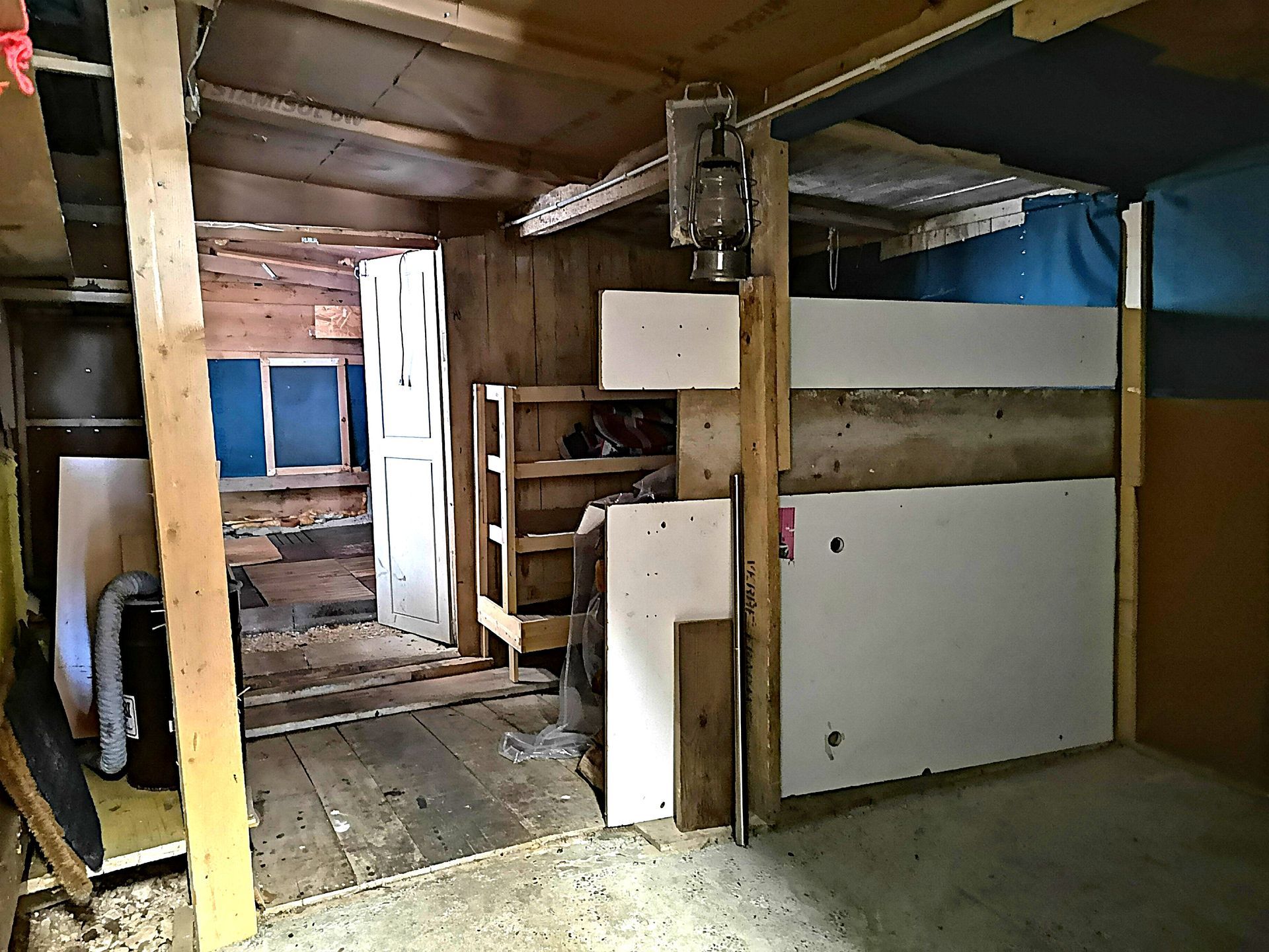 Rez-de-chaussée bûcher