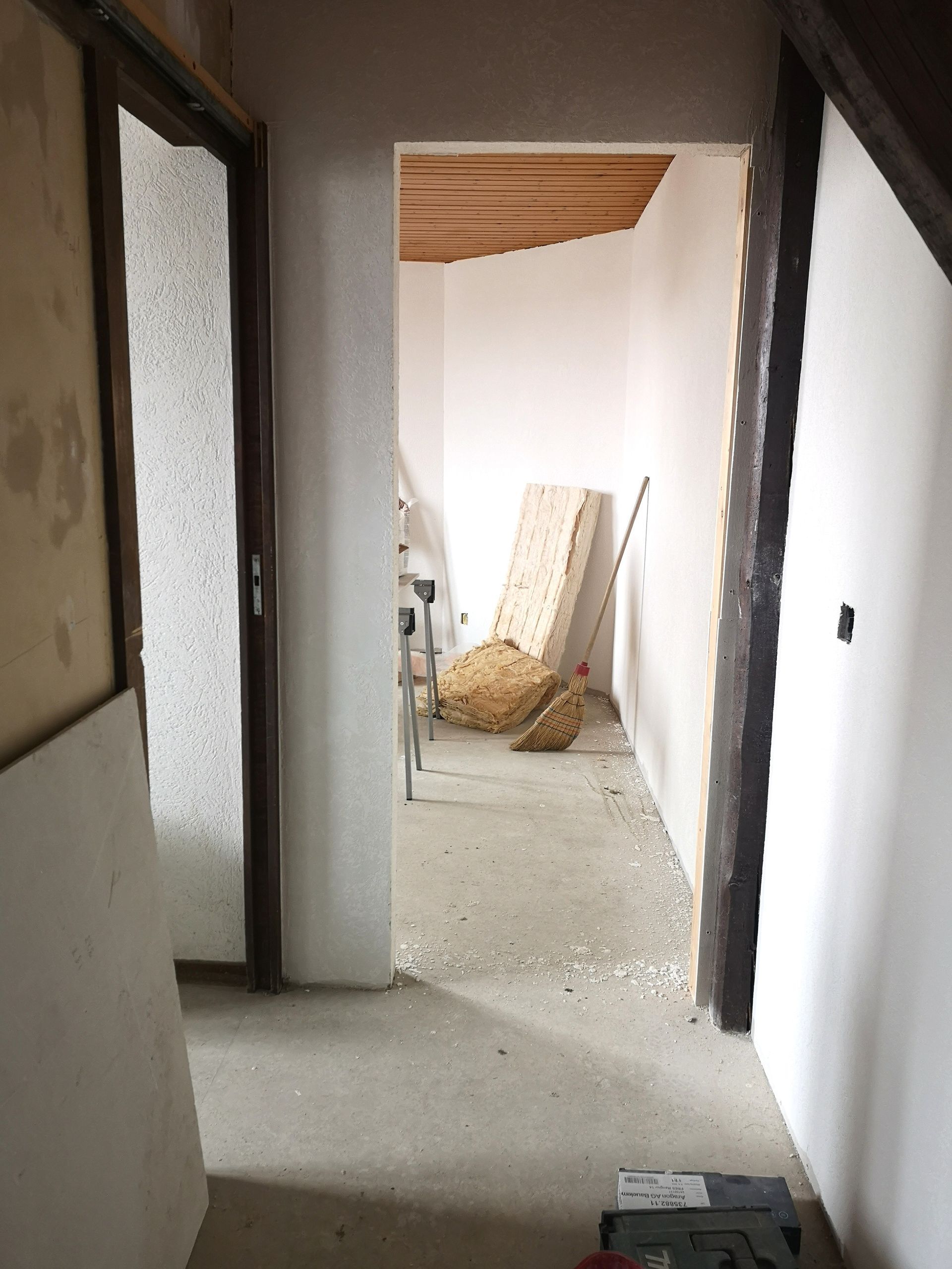 Accès à la chambre et salle de bain