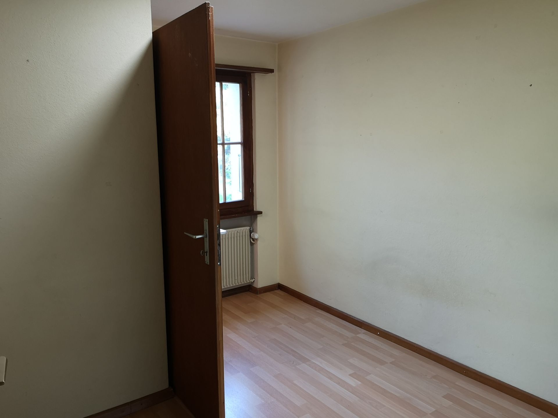 Rez-de-chaussée chambre avec WC